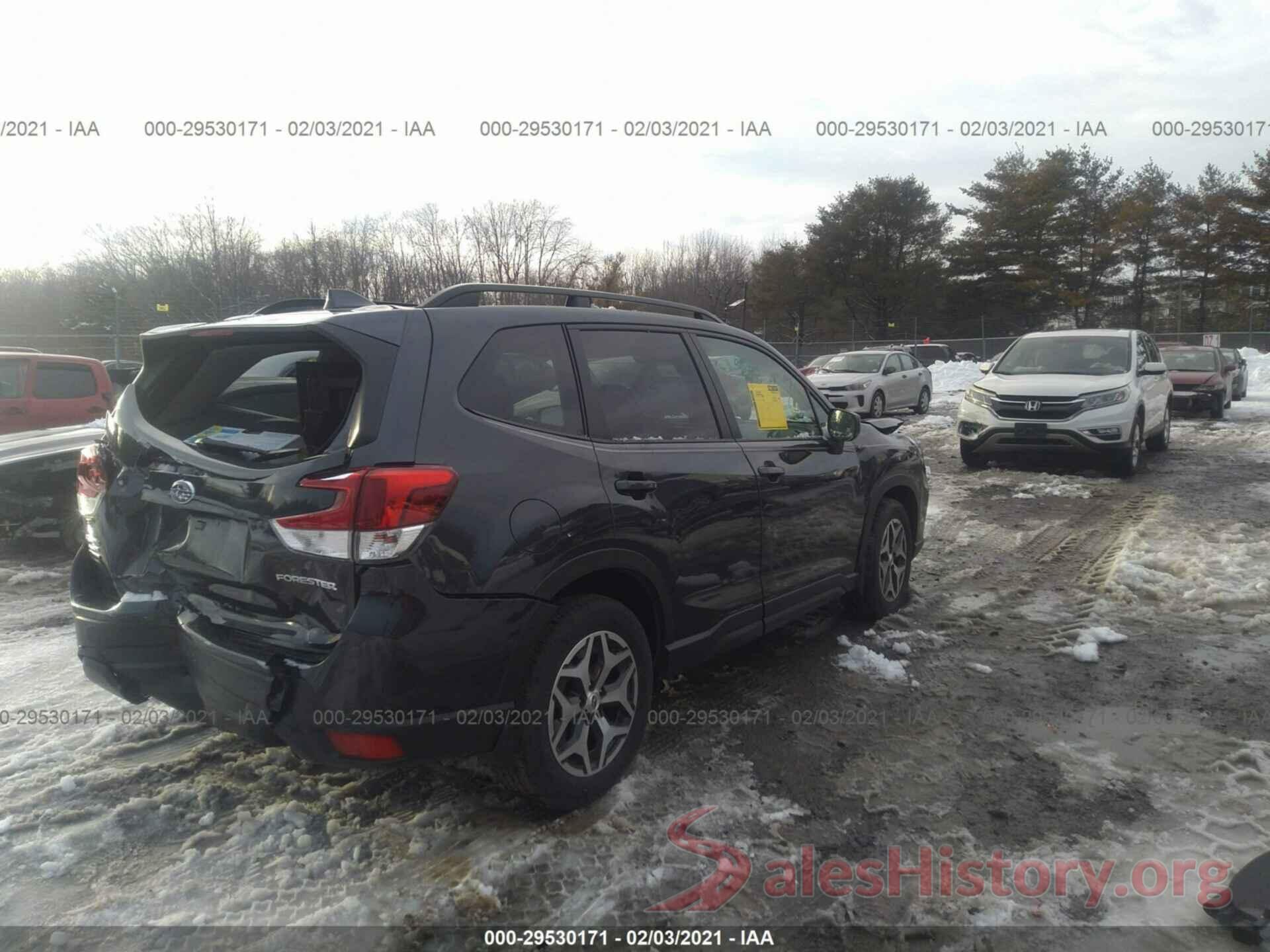 JF2SKAGC0KH458040 2019 SUBARU FORESTER