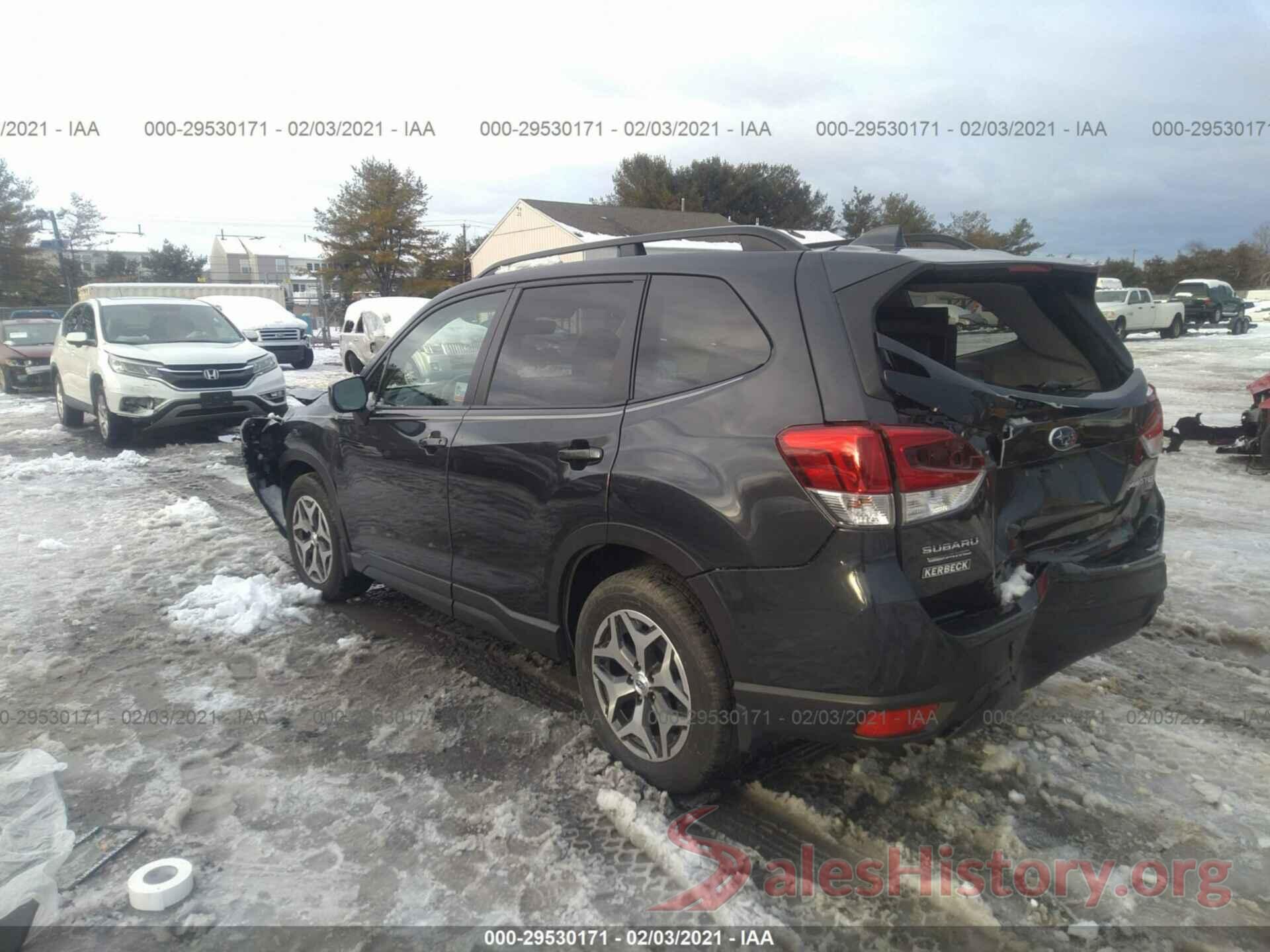 JF2SKAGC0KH458040 2019 SUBARU FORESTER