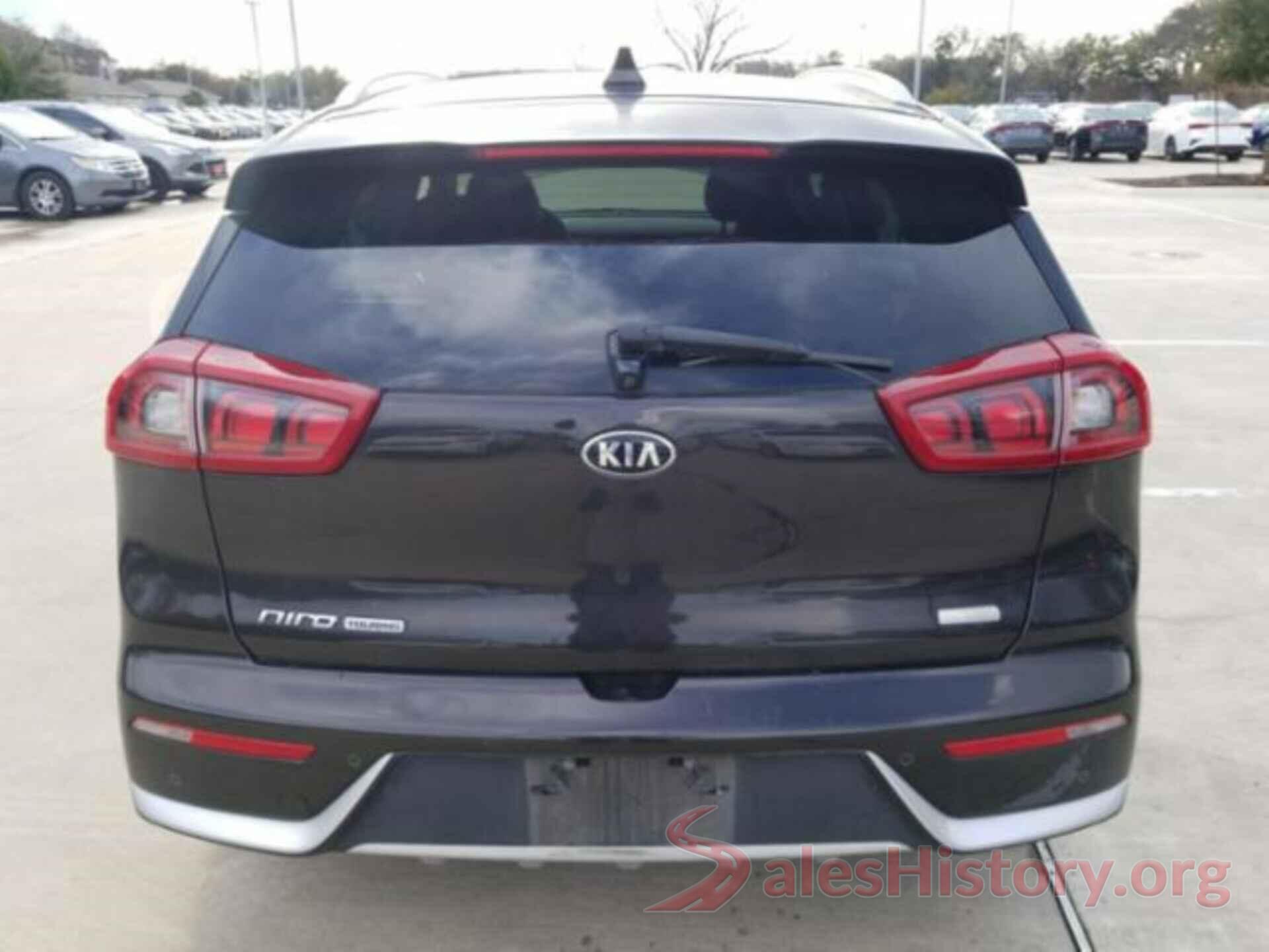 KNDCE3LC1H5063919 2017 KIA NIRO