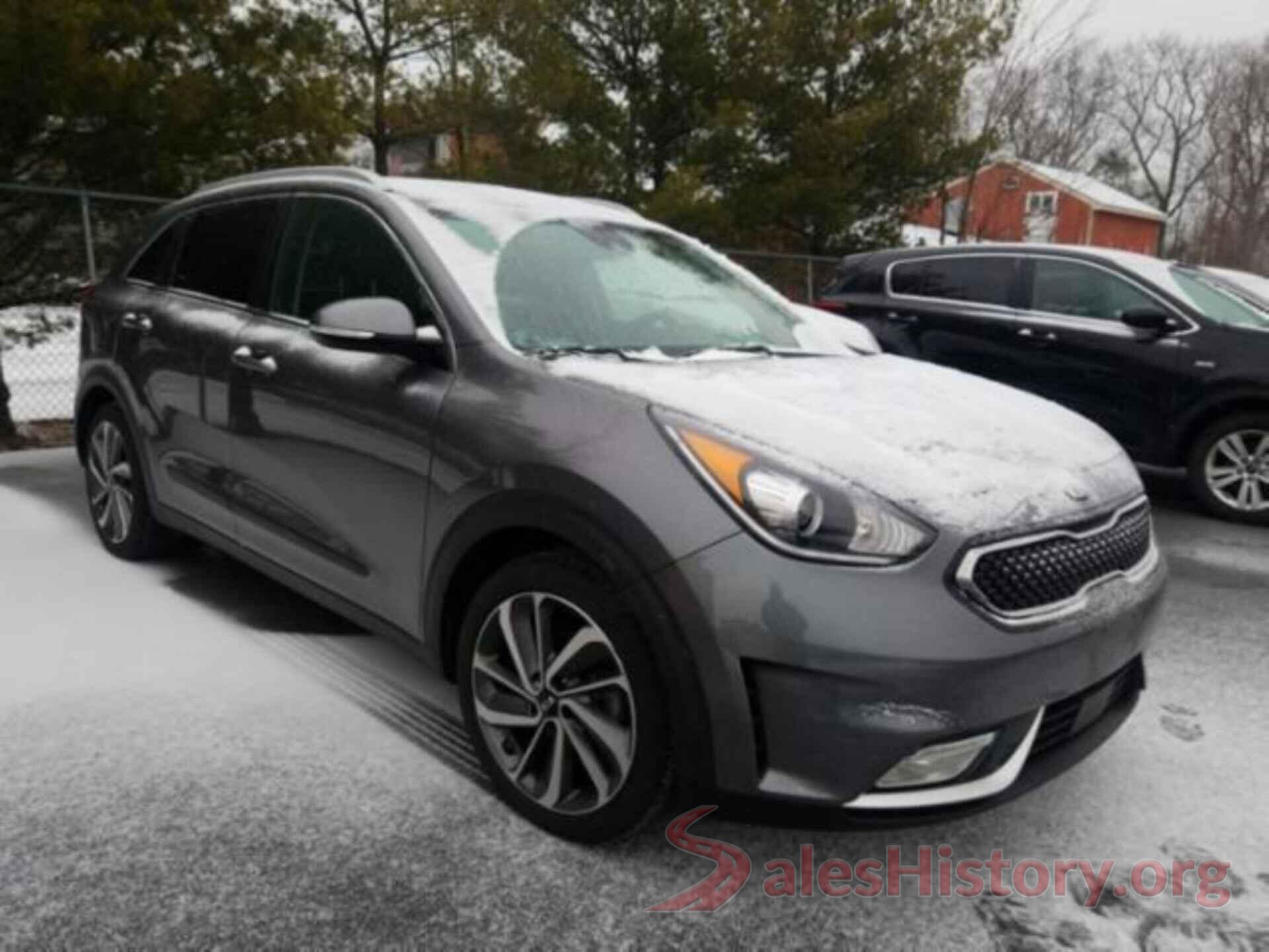 KNDCE3LCXJ5124996 2018 KIA NIRO