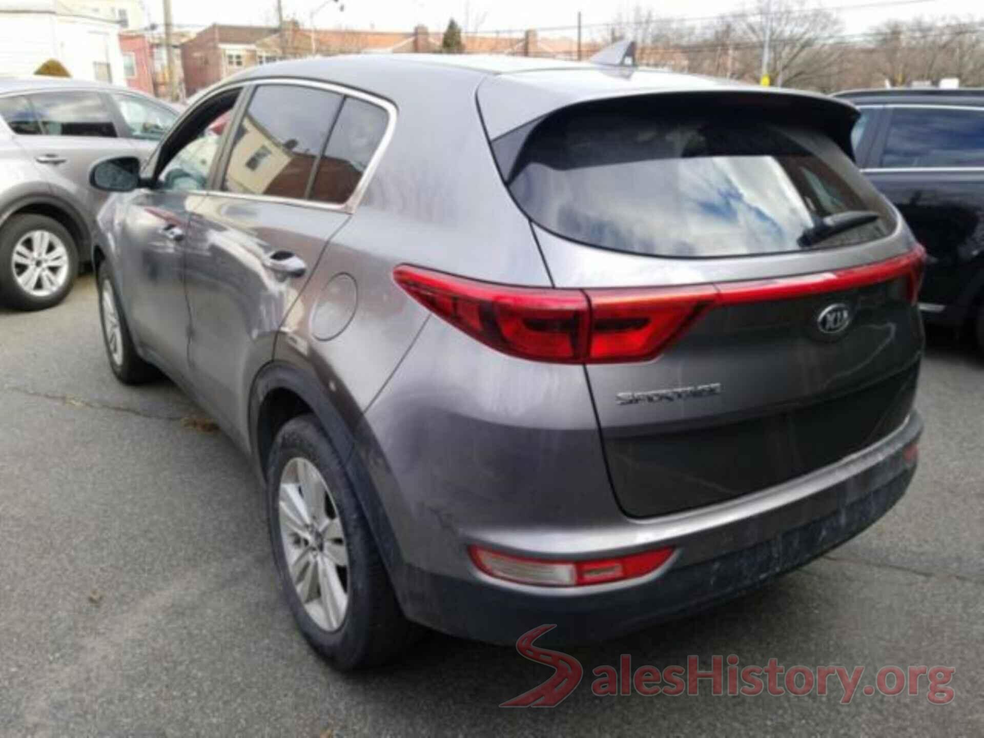 KNDPMCAC7J7417329 2018 KIA SPORTAGE