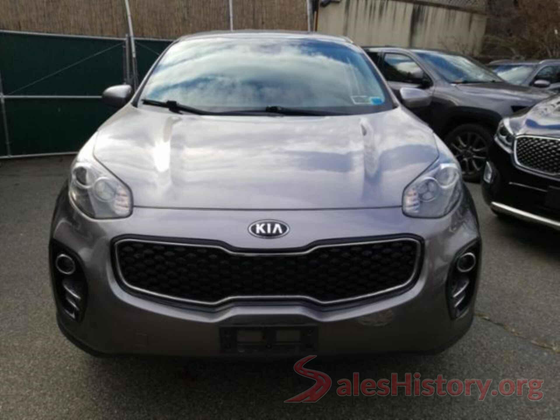 KNDPMCAC7J7417329 2018 KIA SPORTAGE