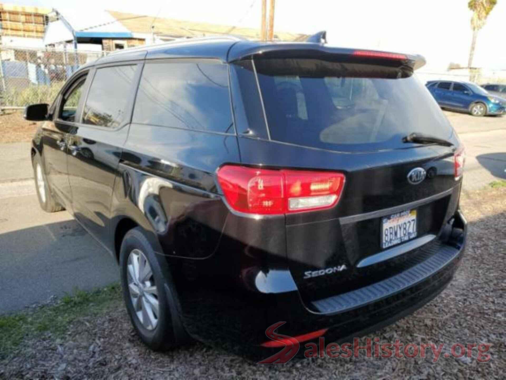 KNDMB5C19J6367622 2018 KIA SEDONA