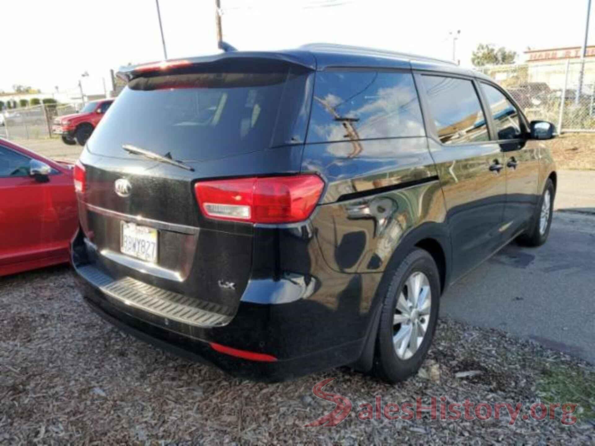 KNDMB5C19J6367622 2018 KIA SEDONA