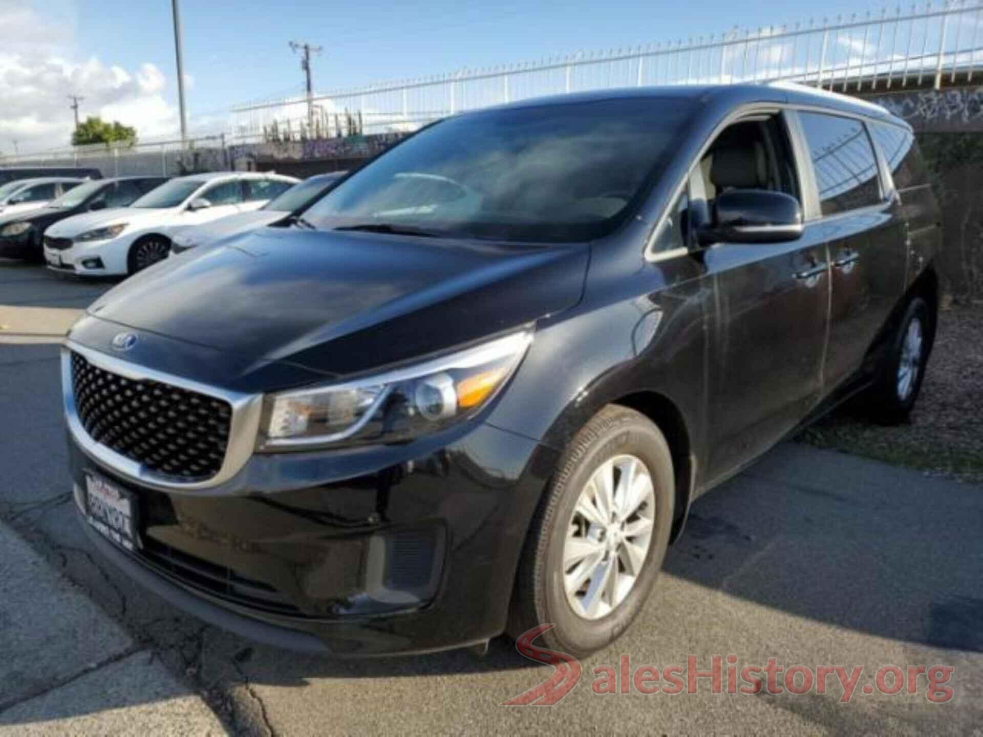 KNDMB5C19J6367622 2018 KIA SEDONA