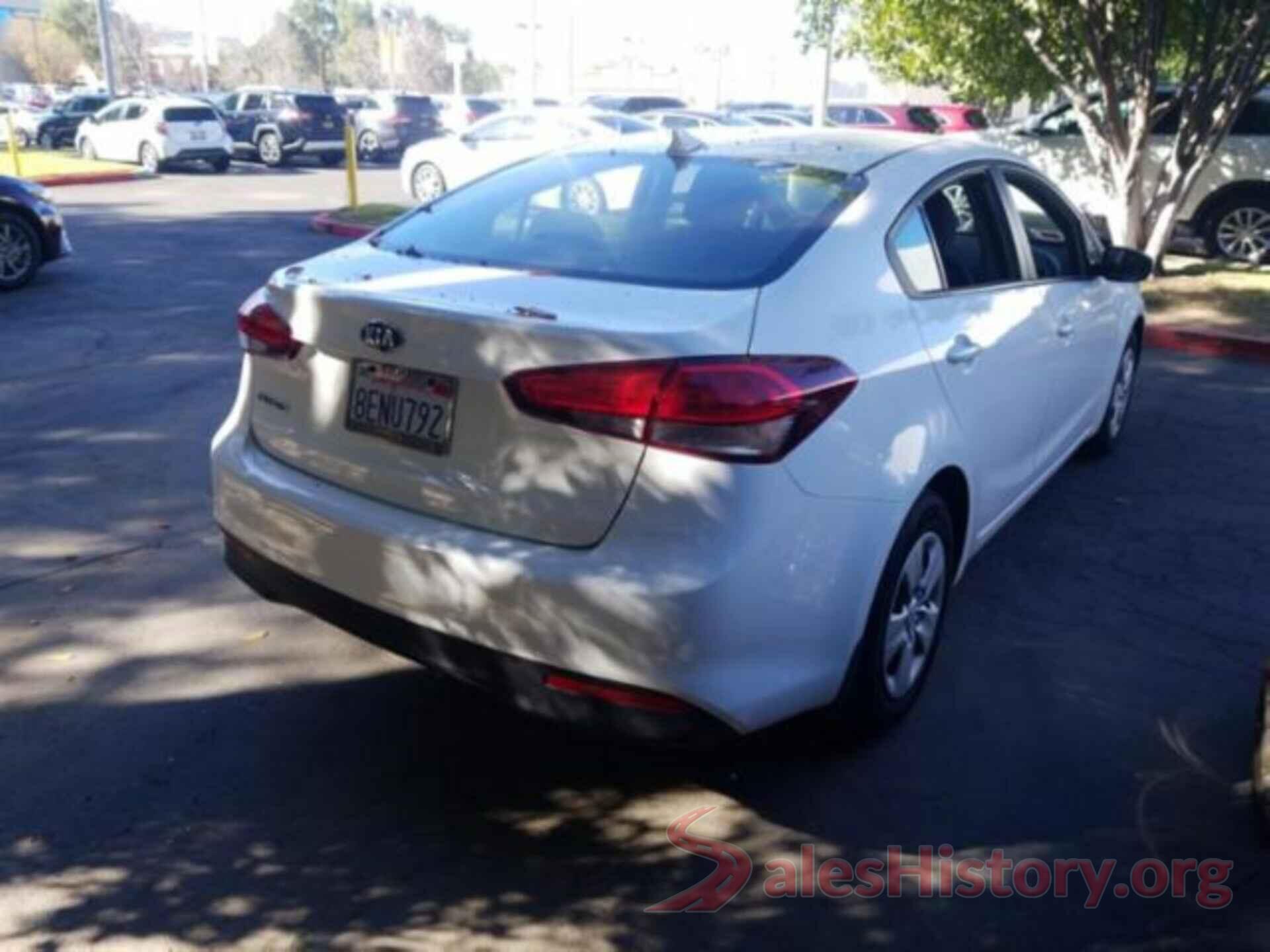 3KPFK4A72JE275241 2018 KIA FORTE