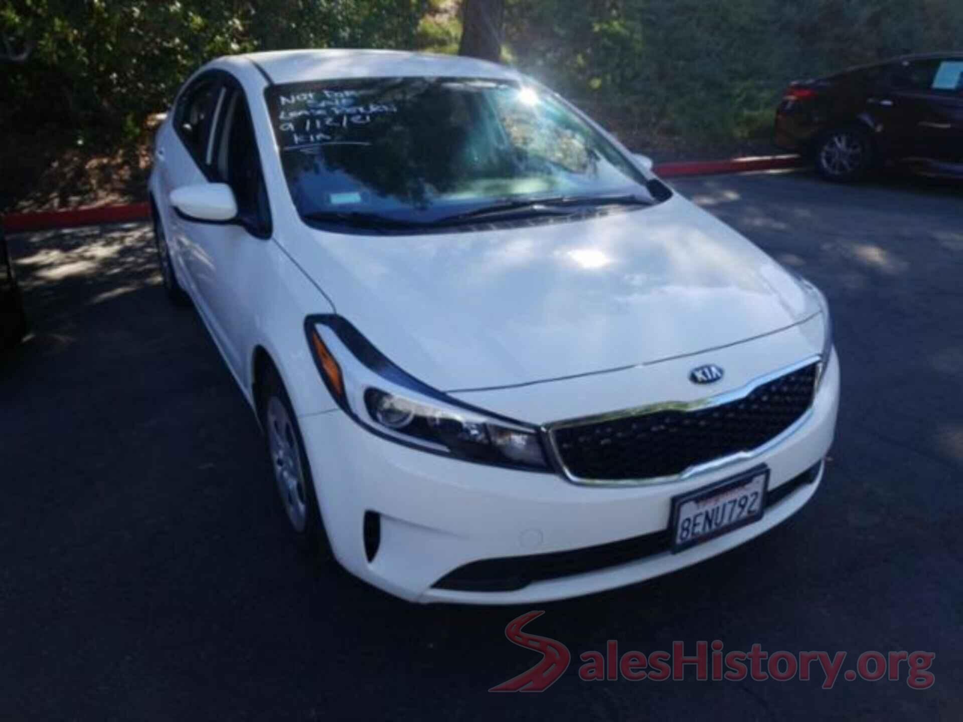 3KPFK4A72JE275241 2018 KIA FORTE