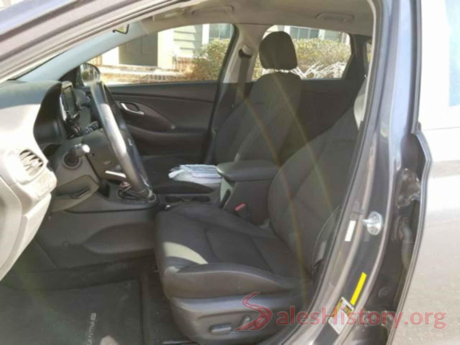 KMHH35LE2JU016088 2018 HYUNDAI ELANTRA GT