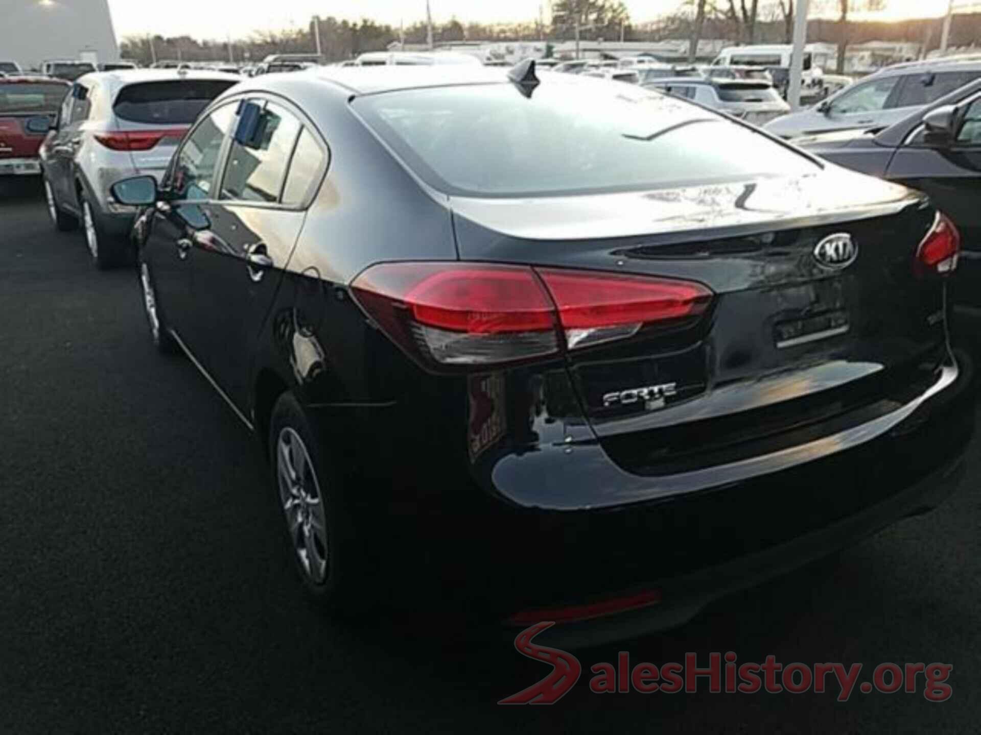 3KPFL4A72HE070803 2017 KIA FORTE