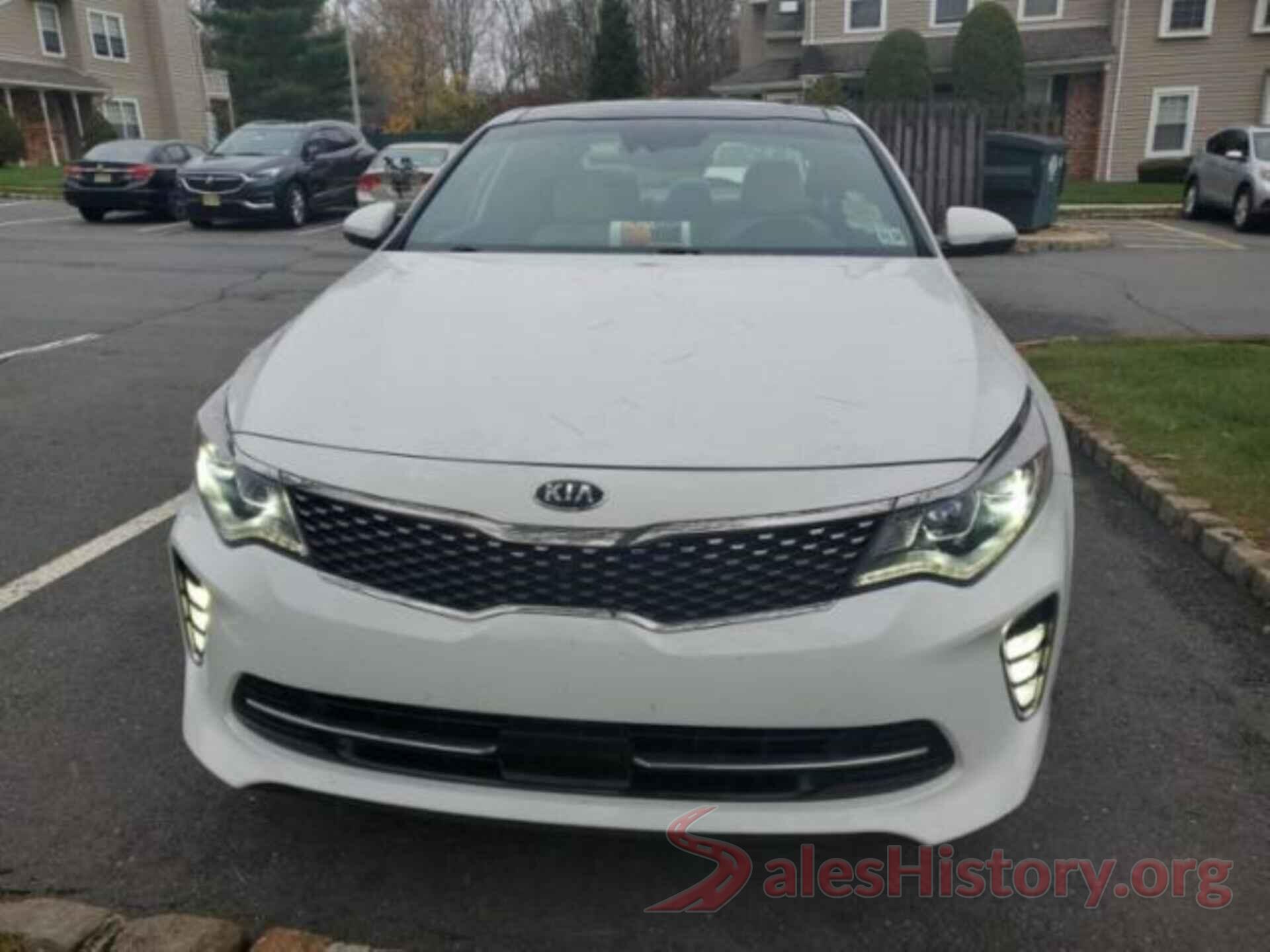 5XXGV4L21JG219098 2018 KIA OPTIMA