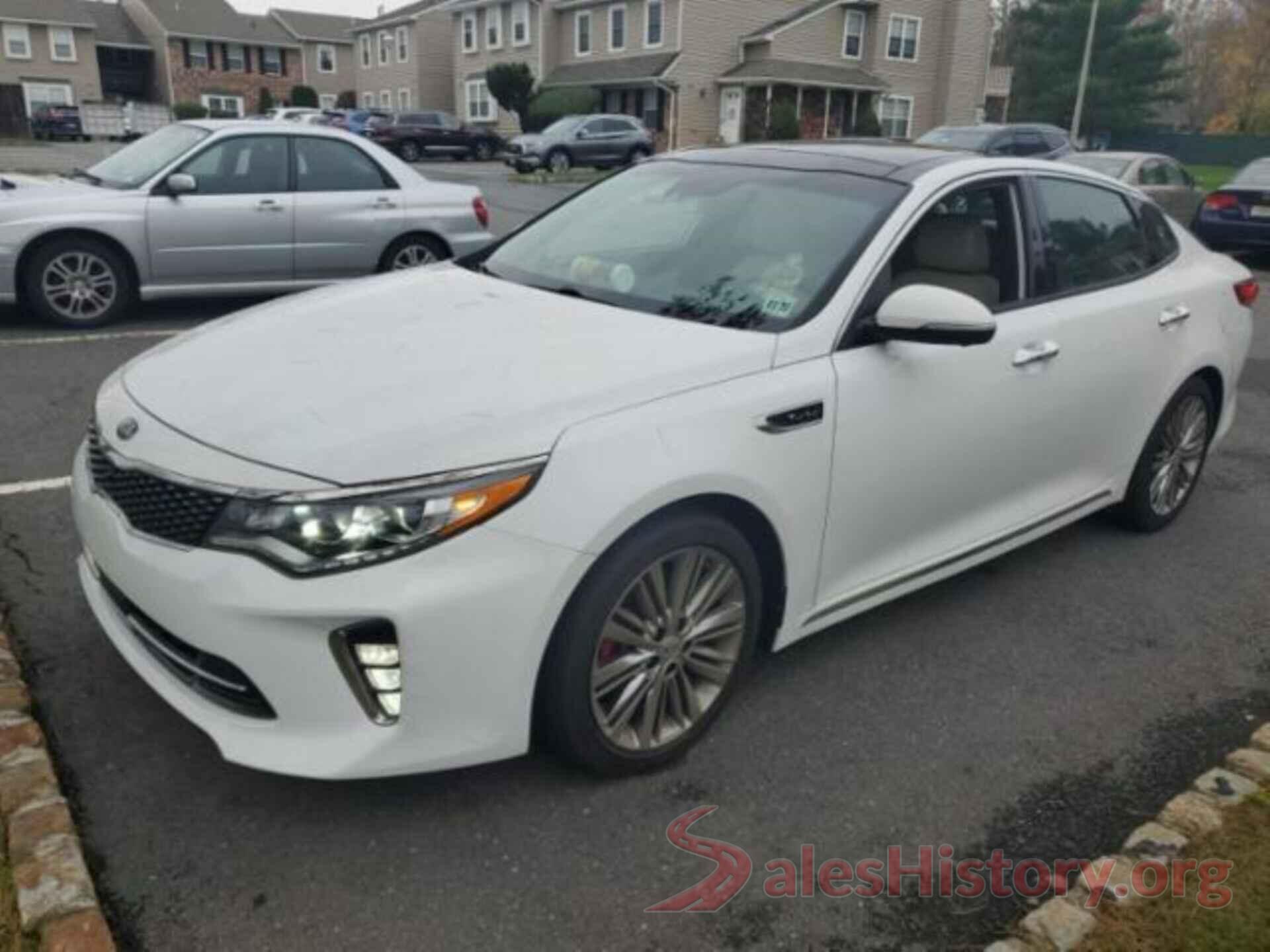 5XXGV4L21JG219098 2018 KIA OPTIMA