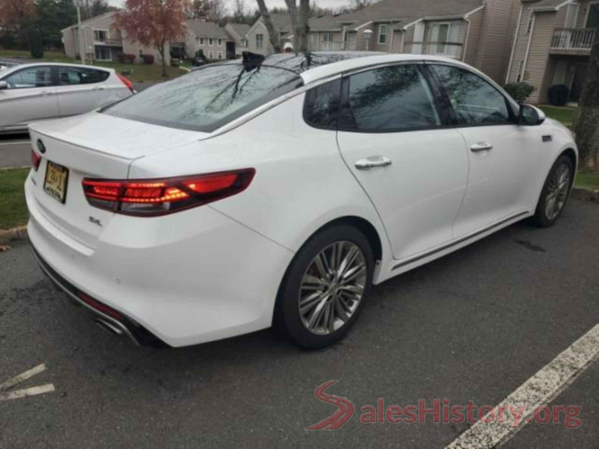 5XXGV4L21JG219098 2018 KIA OPTIMA