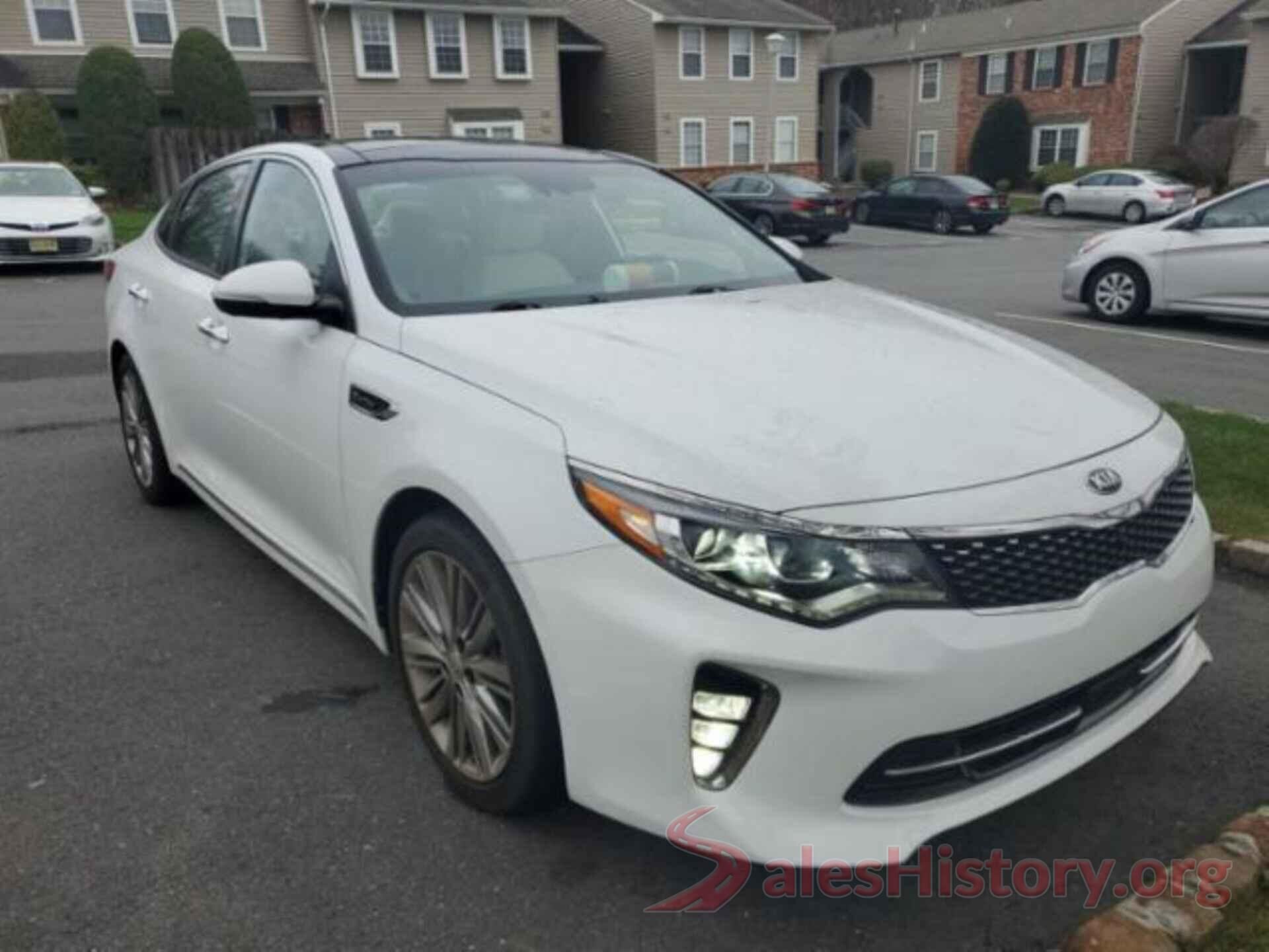 5XXGV4L21JG219098 2018 KIA OPTIMA