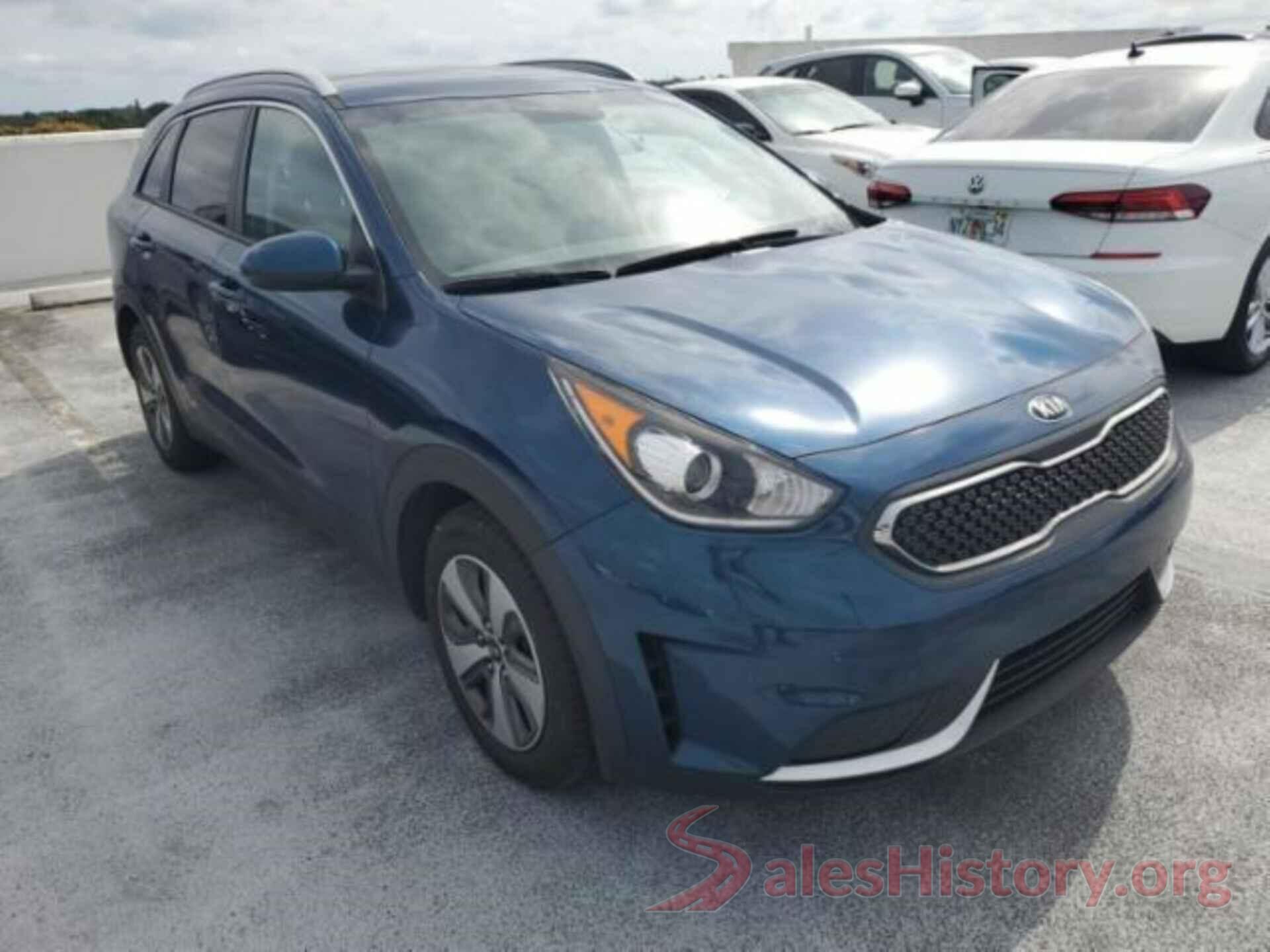 KNDCB3LC9H5093601 2017 KIA NIRO