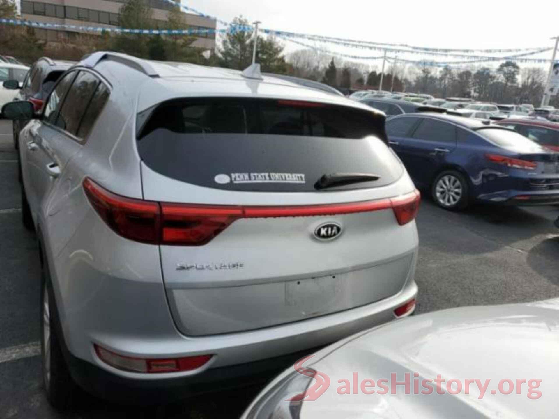 KNDPMCAC8J7418229 2018 KIA SPORTAGE