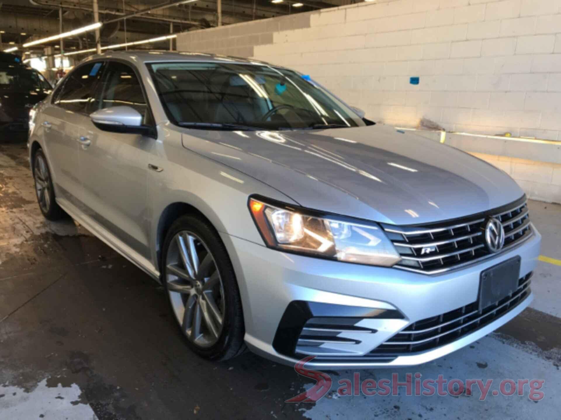 1VWAA7A39JC023857 2018 VOLKSWAGEN PASSAT