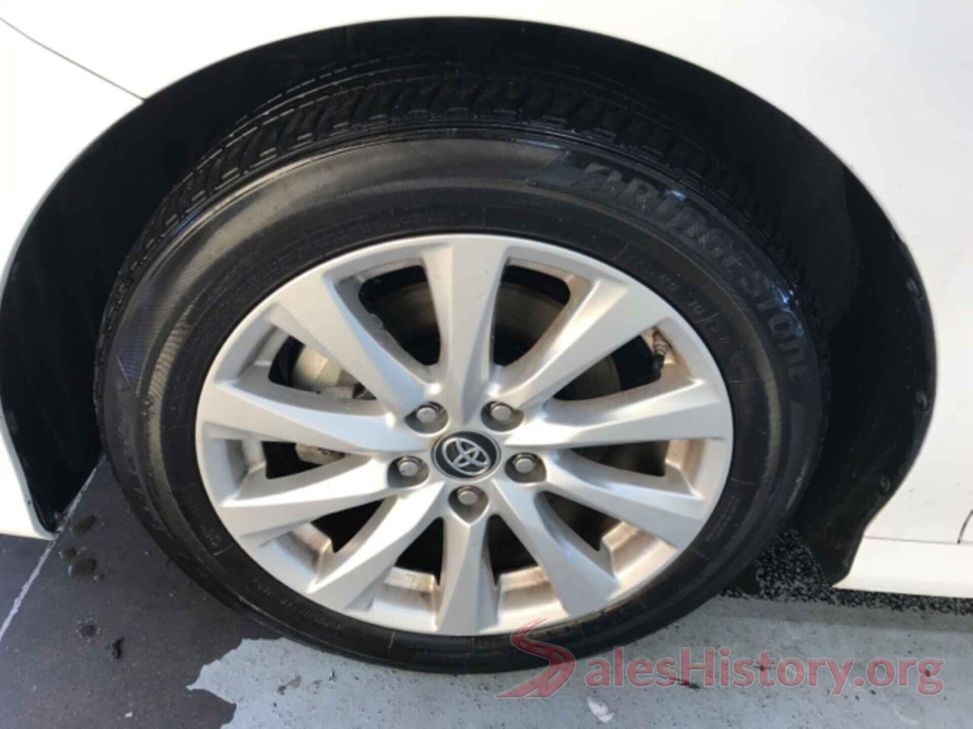 4T1B11HK7JU515472 2018 TOYOTA CAMRY