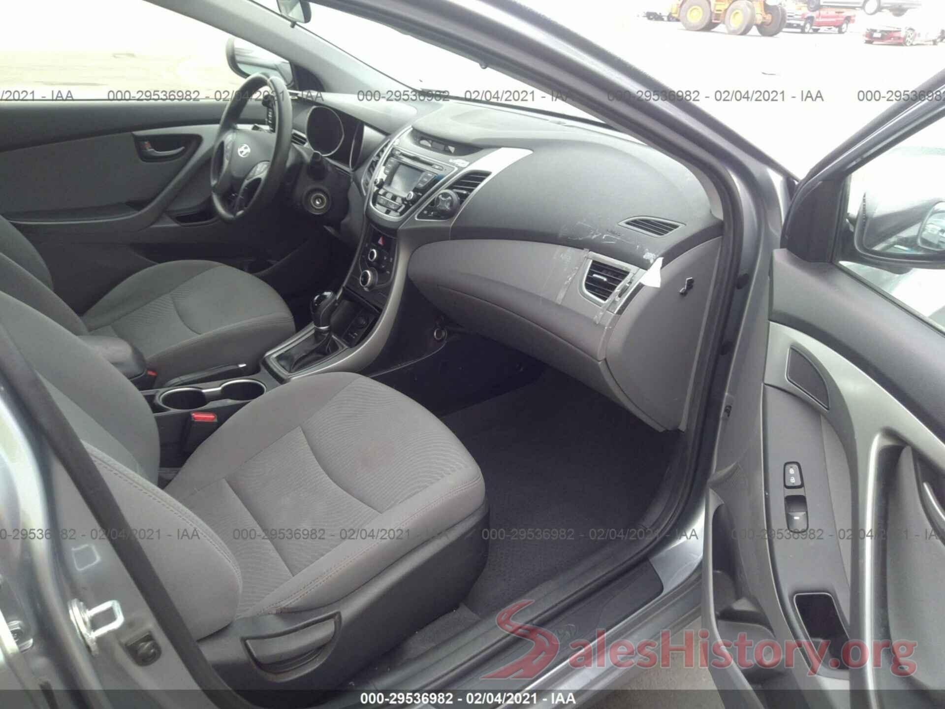 5NPDH4AE6GH687297 2016 HYUNDAI ELANTRA