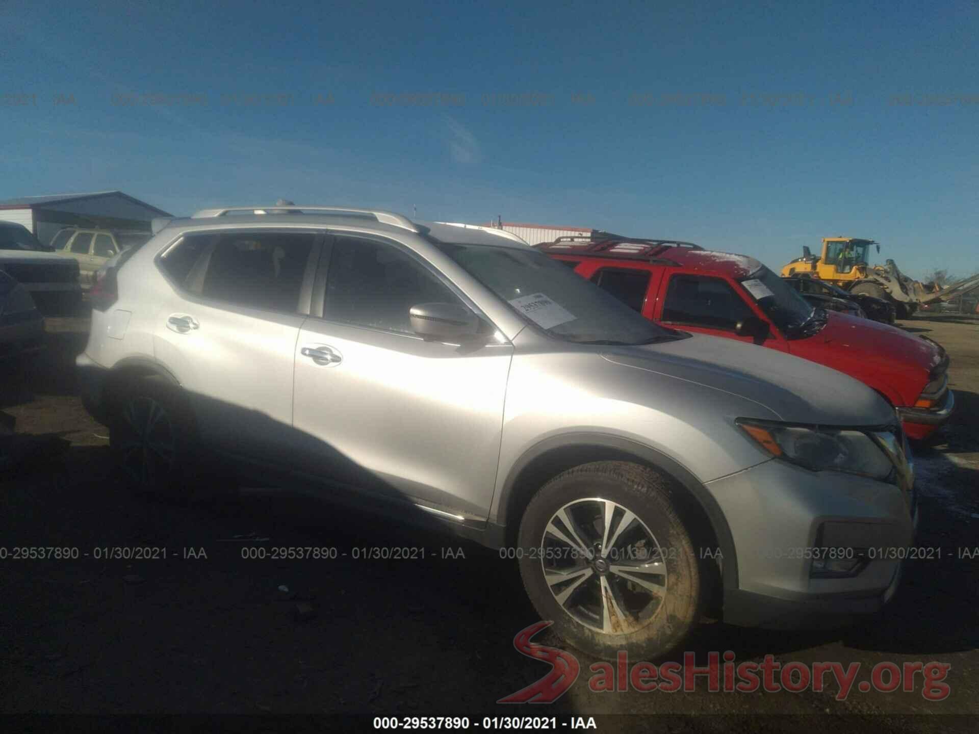 5N1AT2MT7JC811415 2018 NISSAN ROGUE