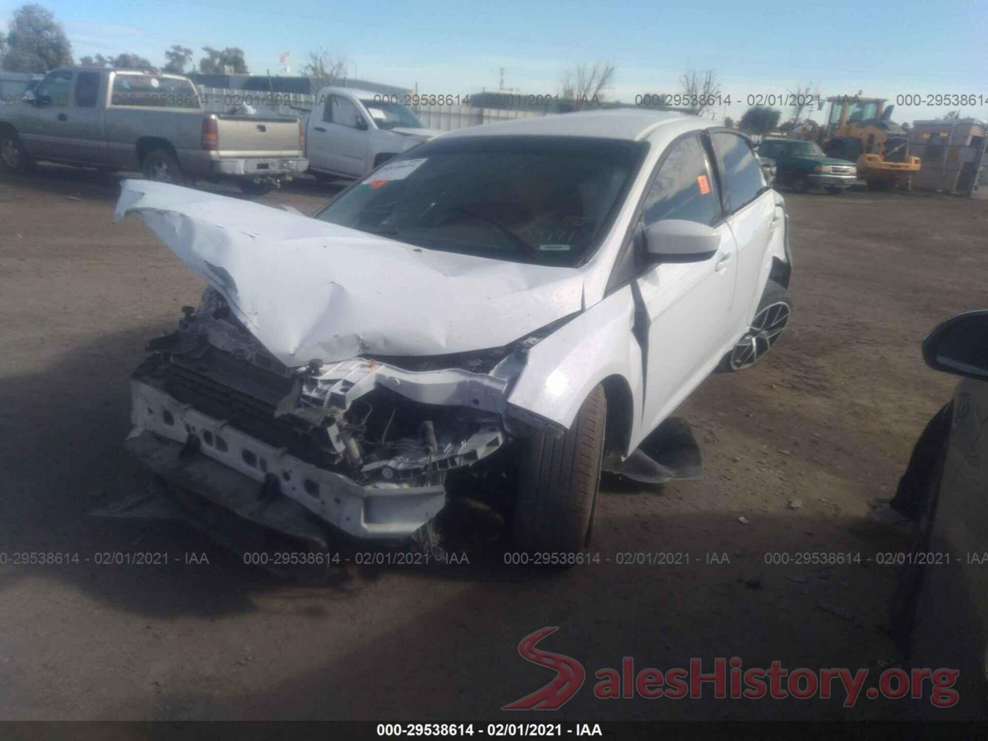 1FADP3K26JL231469 2018 FORD FOCUS