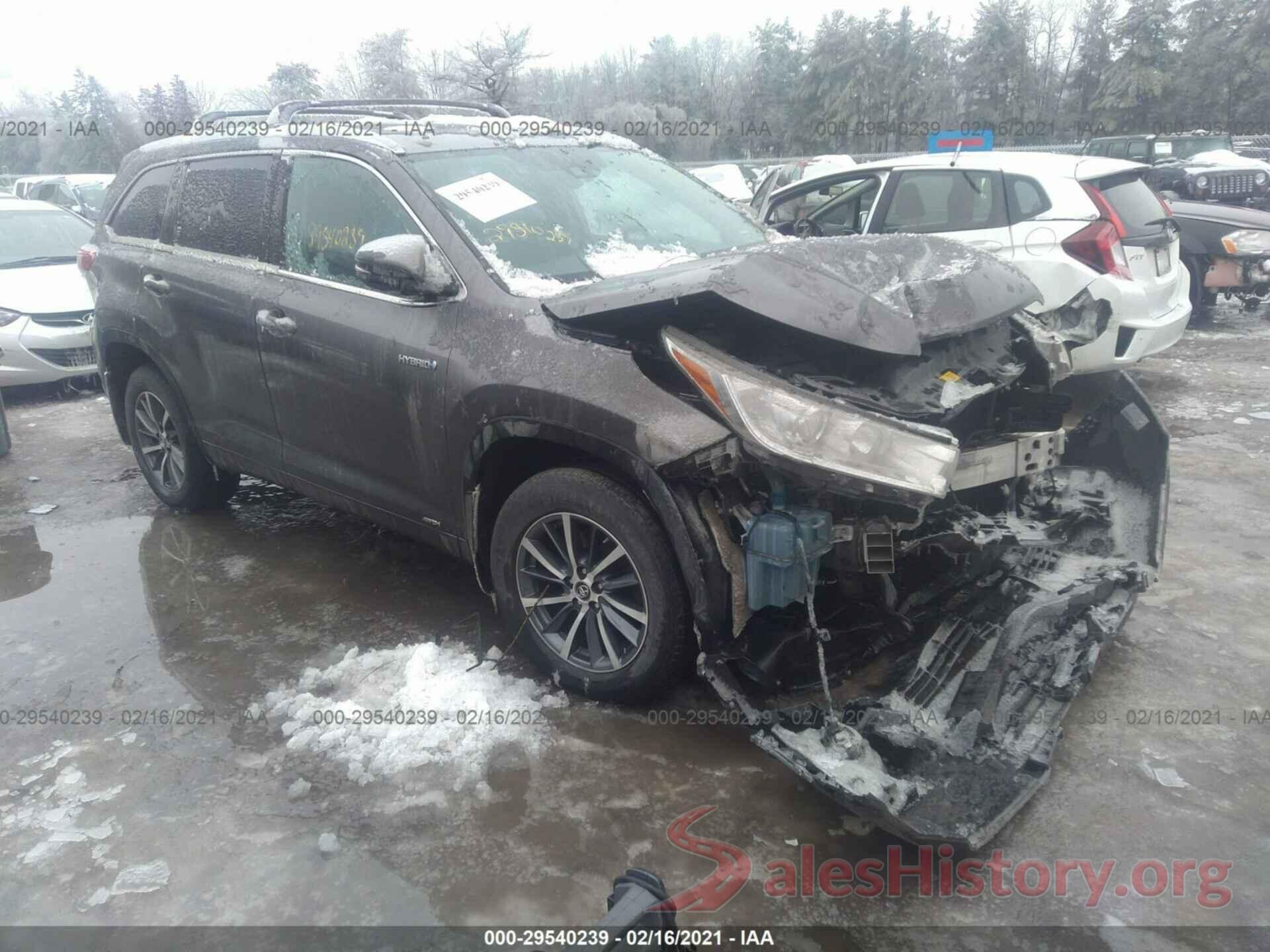 5TDJGRFH8JS051018 2018 TOYOTA HIGHLANDER