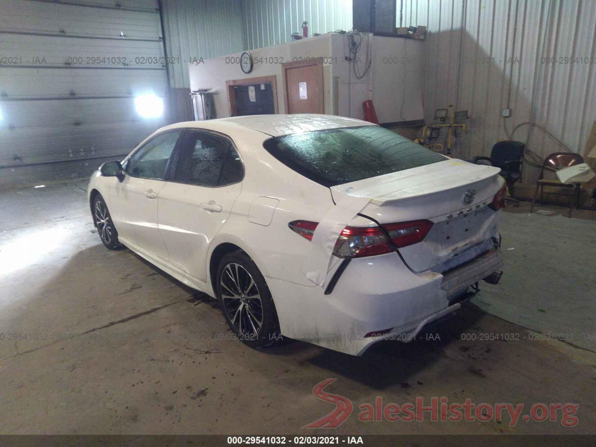 JTNB11HK1J3001154 2018 TOYOTA CAMRY