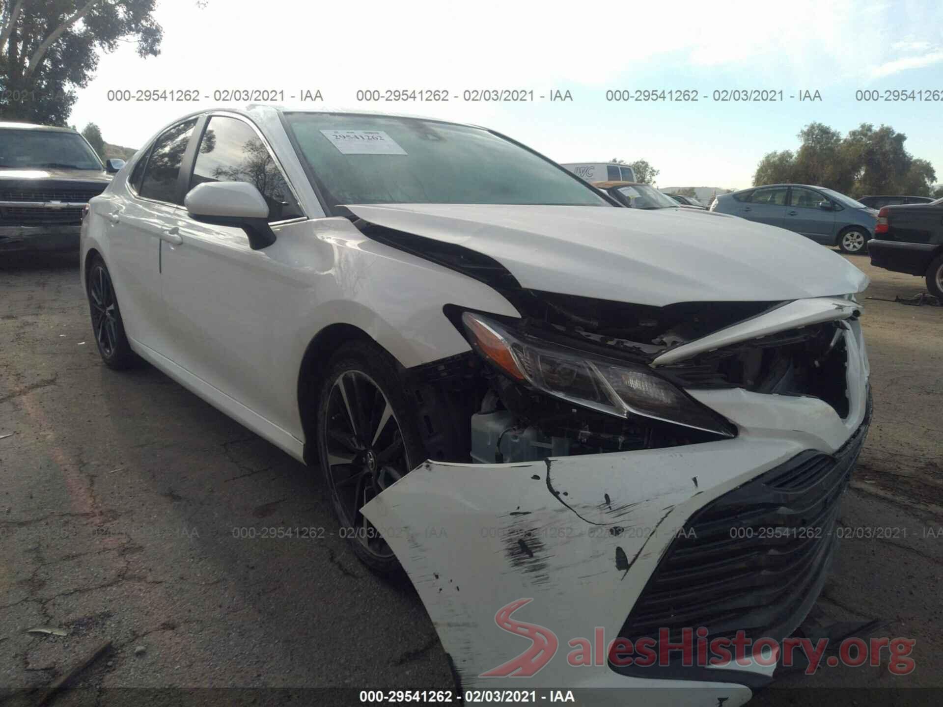 JTNB11HK6J3067554 2018 TOYOTA CAMRY