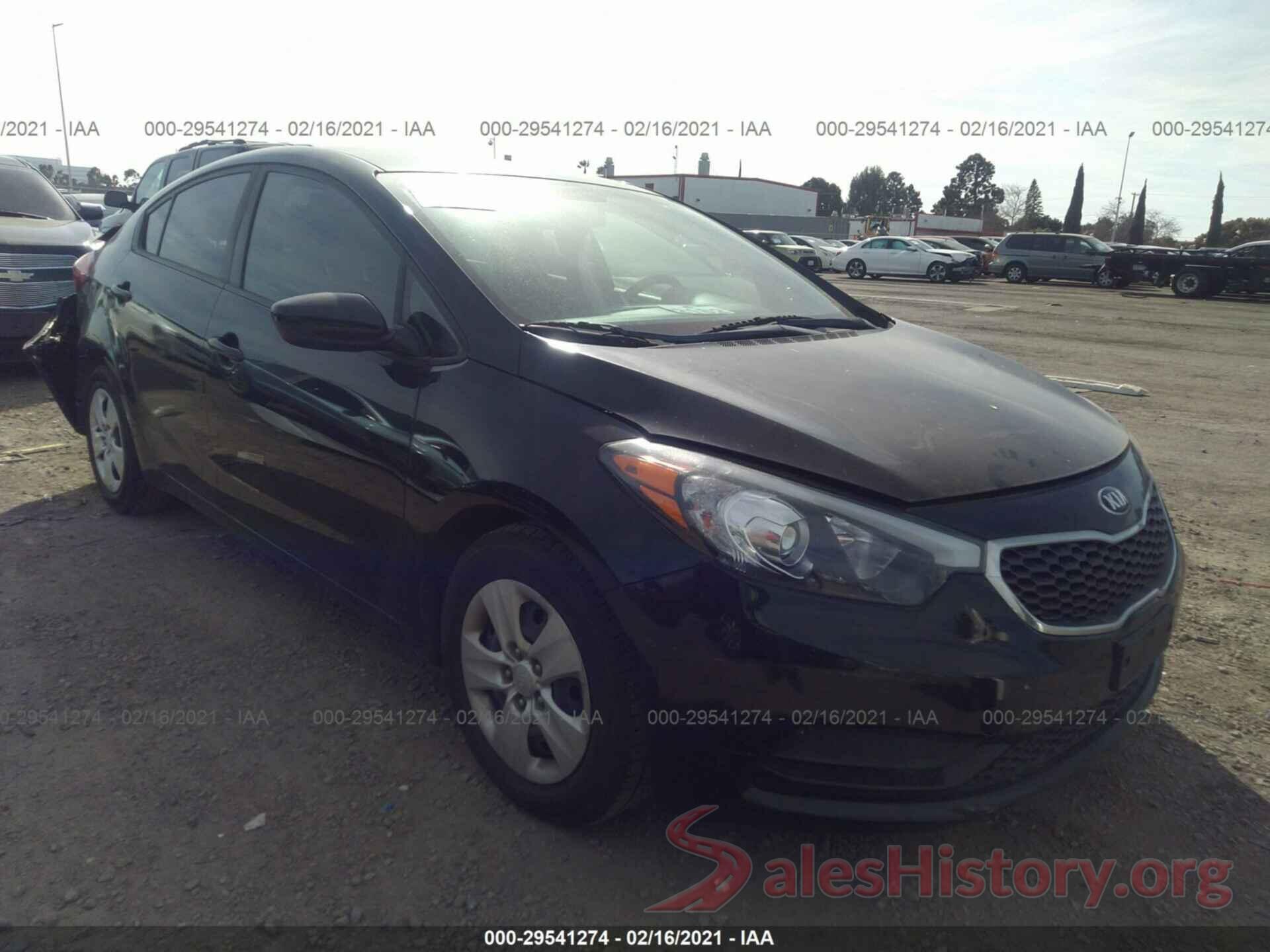 KNAFK4A60G5614281 2016 KIA FORTE