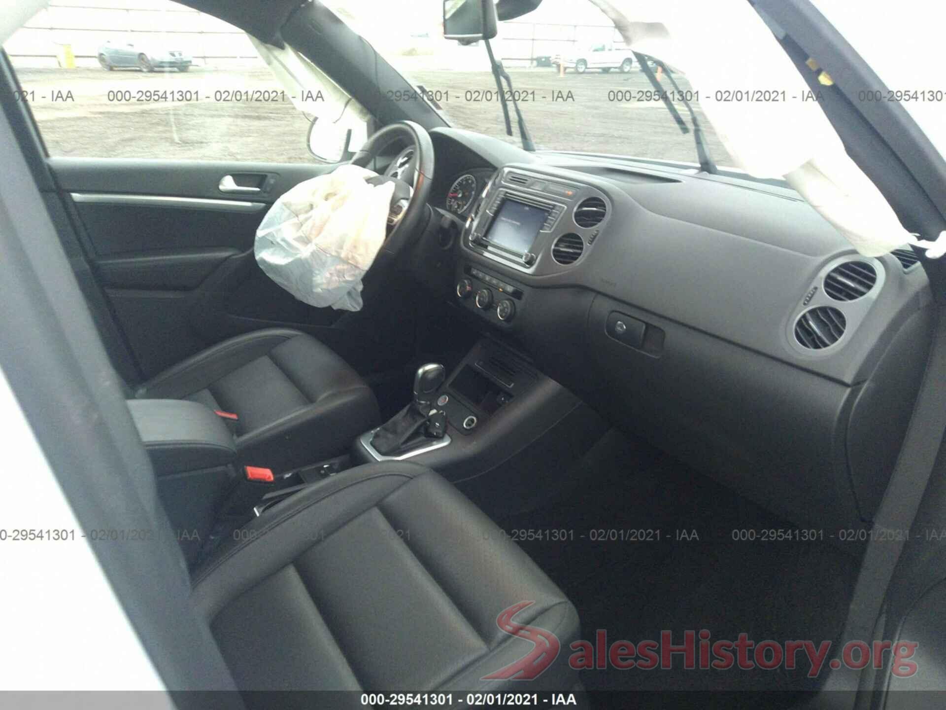 WVGAV7AX3GW053868 2016 VOLKSWAGEN TIGUAN