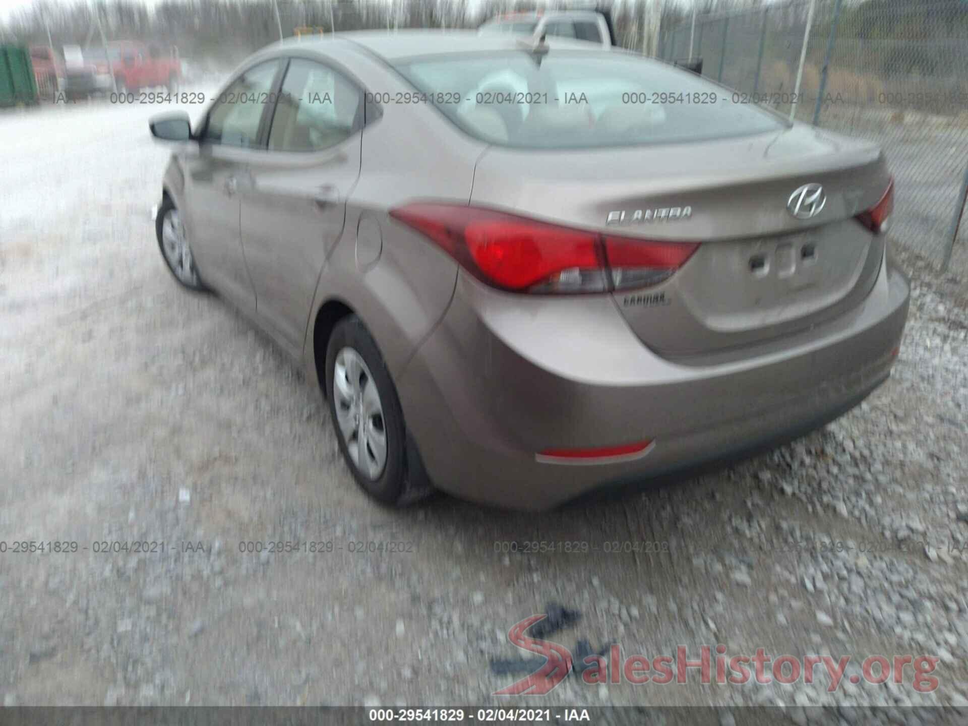 5NPDH4AE4GH726761 2016 HYUNDAI ELANTRA