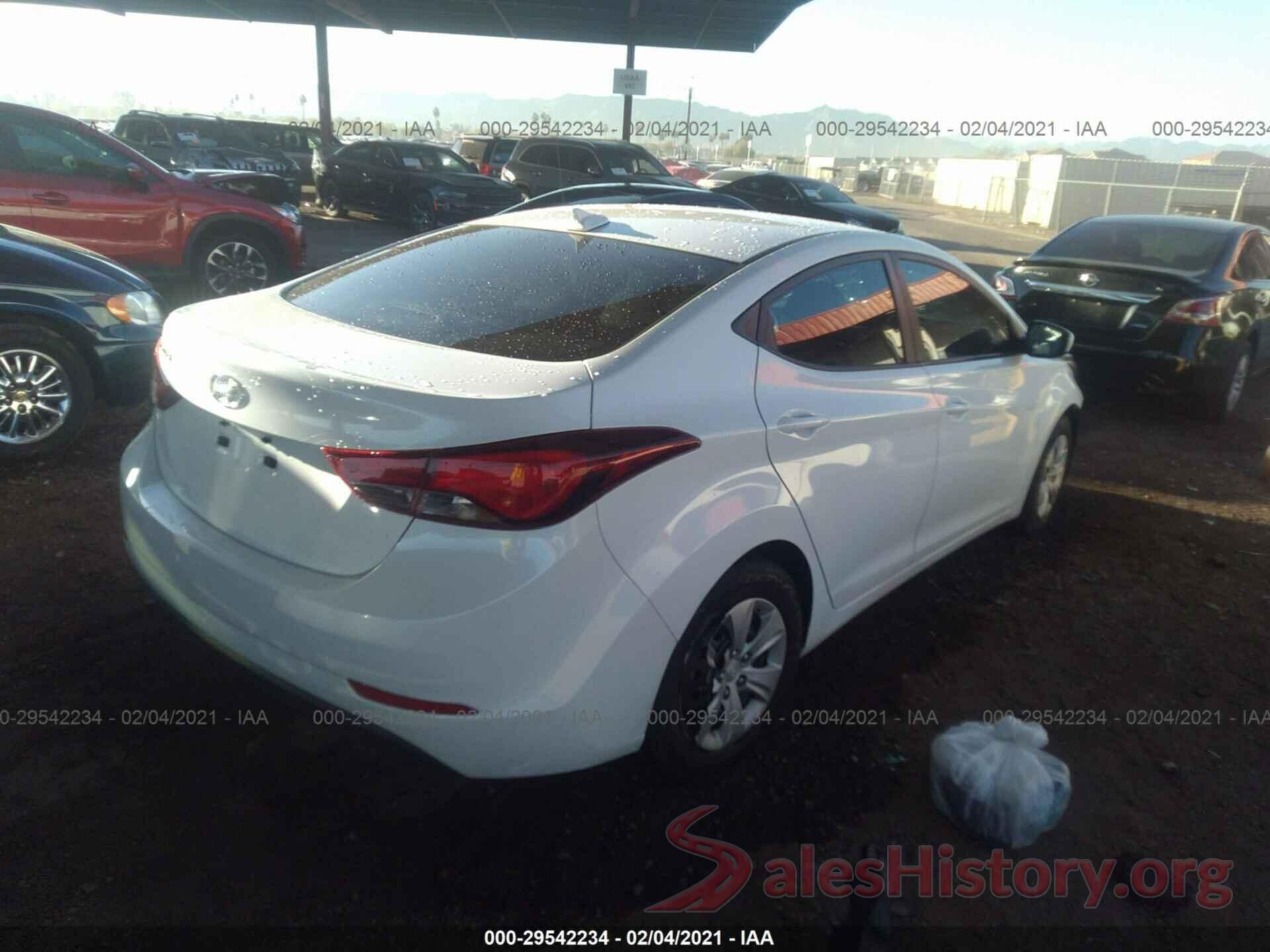 5NPDH4AE8GH733244 2016 HYUNDAI ELANTRA