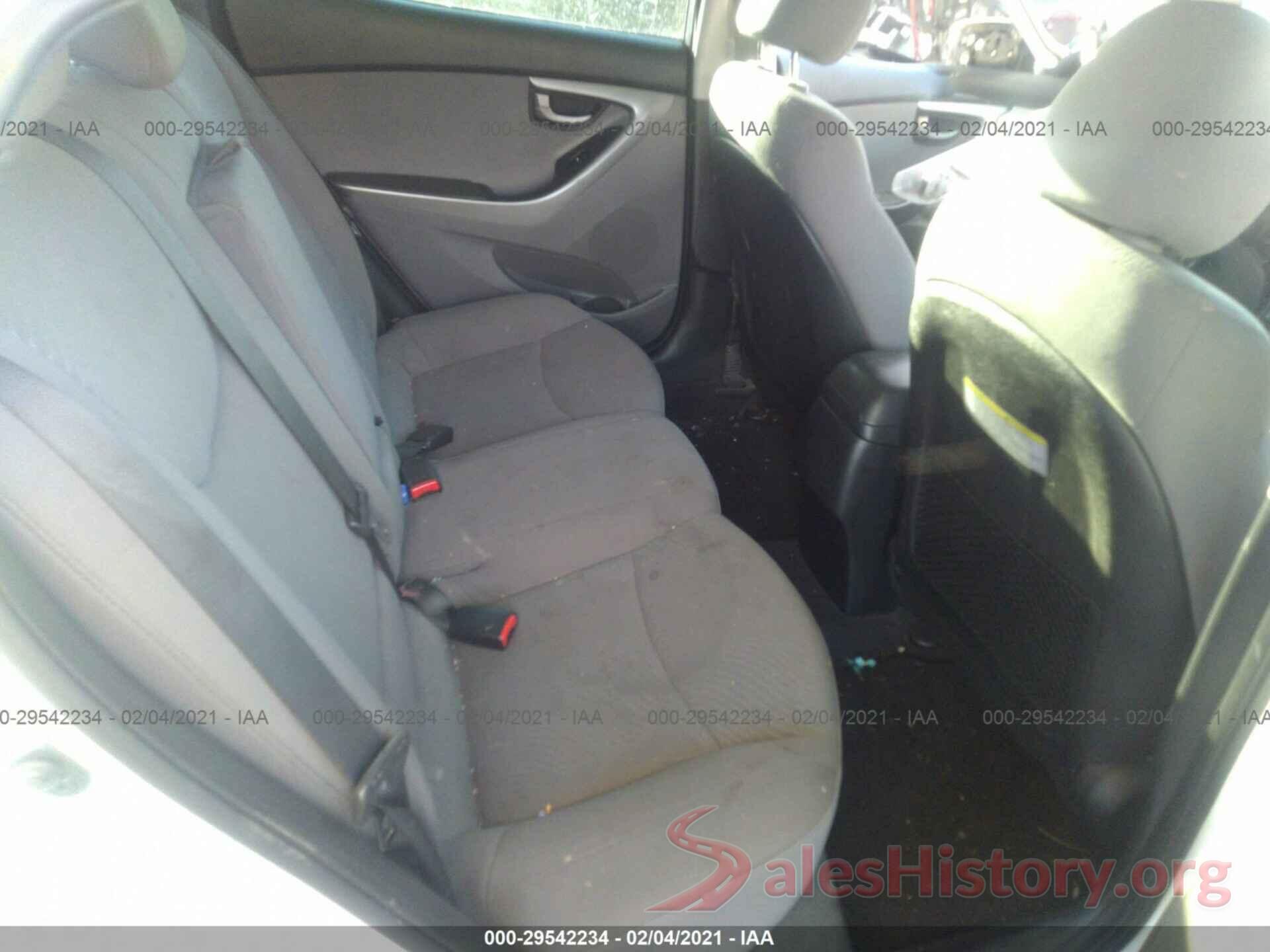 5NPDH4AE8GH733244 2016 HYUNDAI ELANTRA