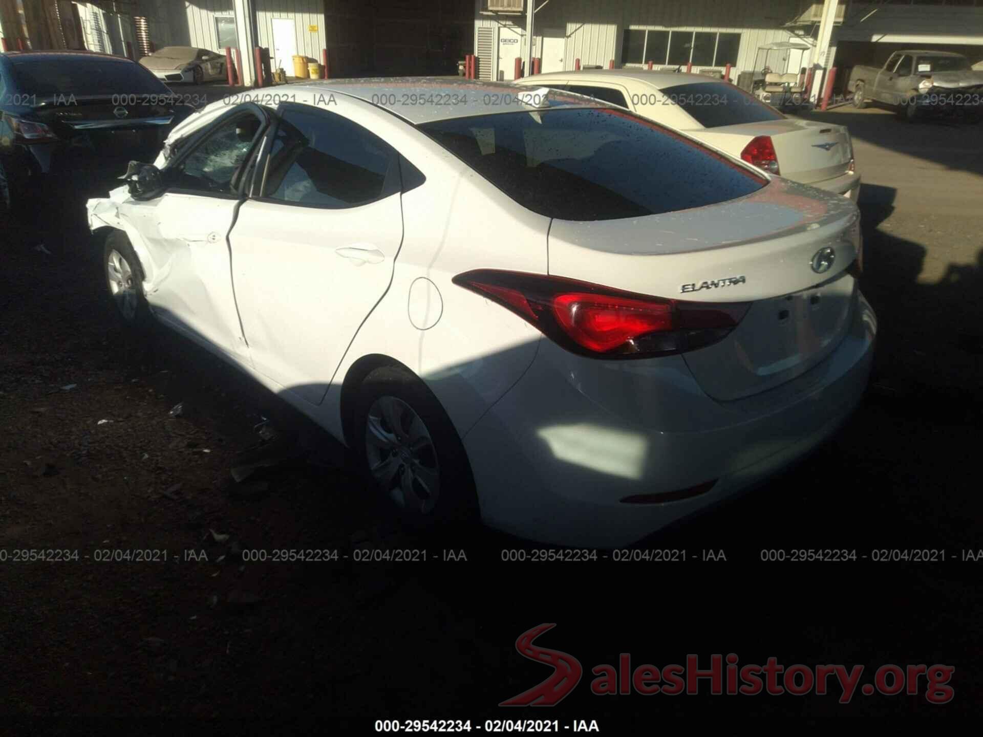 5NPDH4AE8GH733244 2016 HYUNDAI ELANTRA