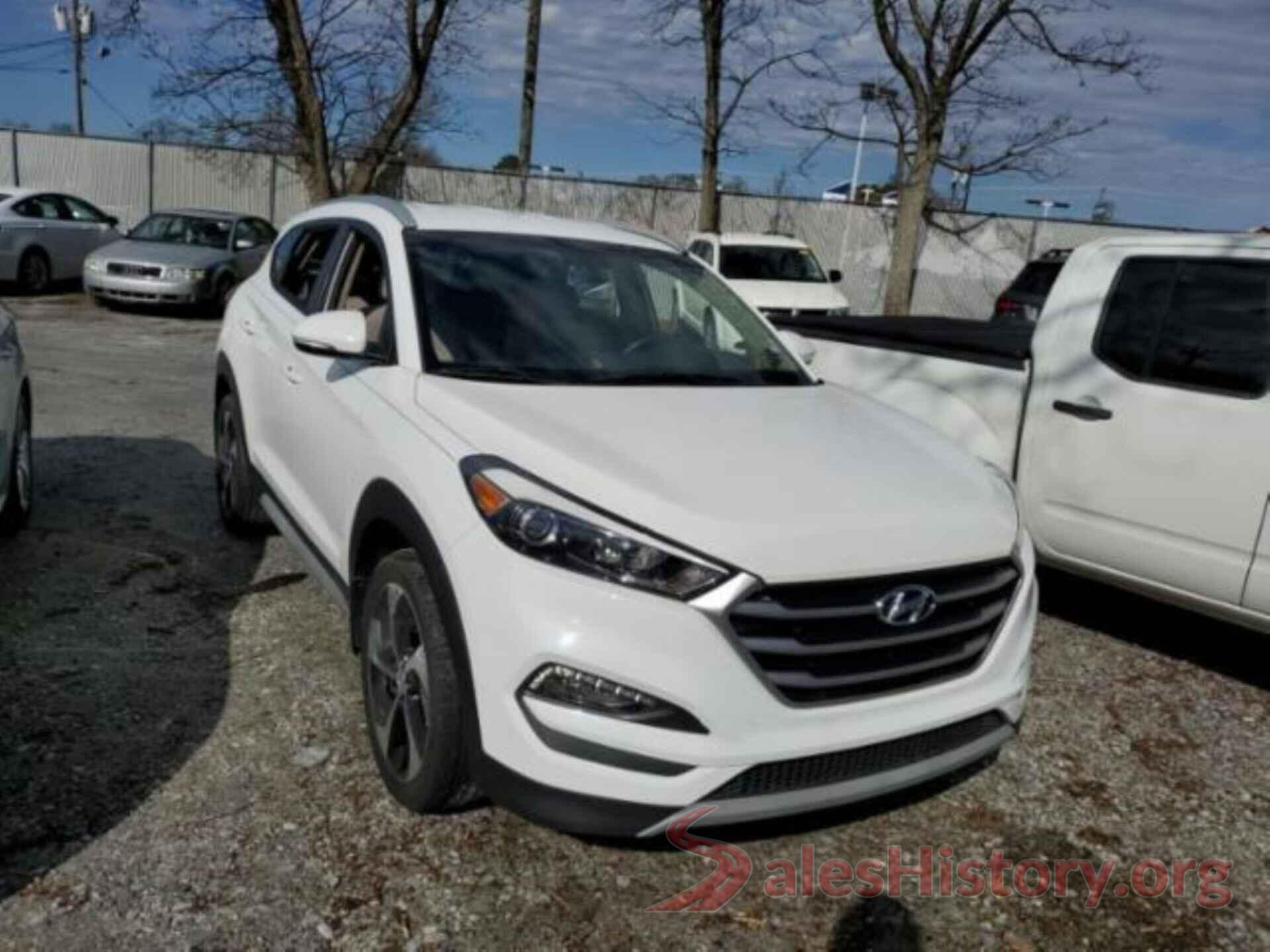 KM8J33A26HU507000 2017 HYUNDAI TUCSON