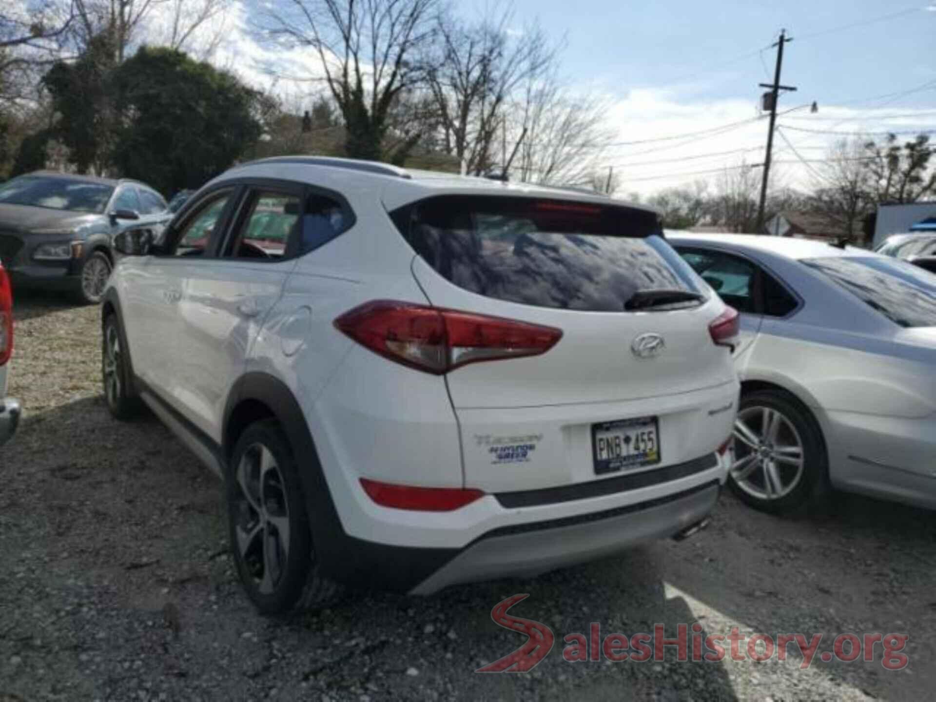 KM8J33A26HU507000 2017 HYUNDAI TUCSON