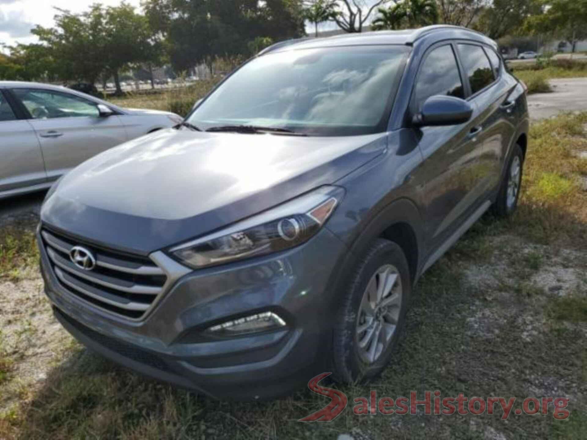 KM8J33A41JU694461 2018 HYUNDAI TUCSON