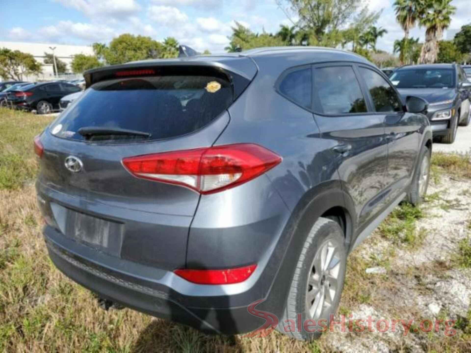 KM8J33A41JU694461 2018 HYUNDAI TUCSON