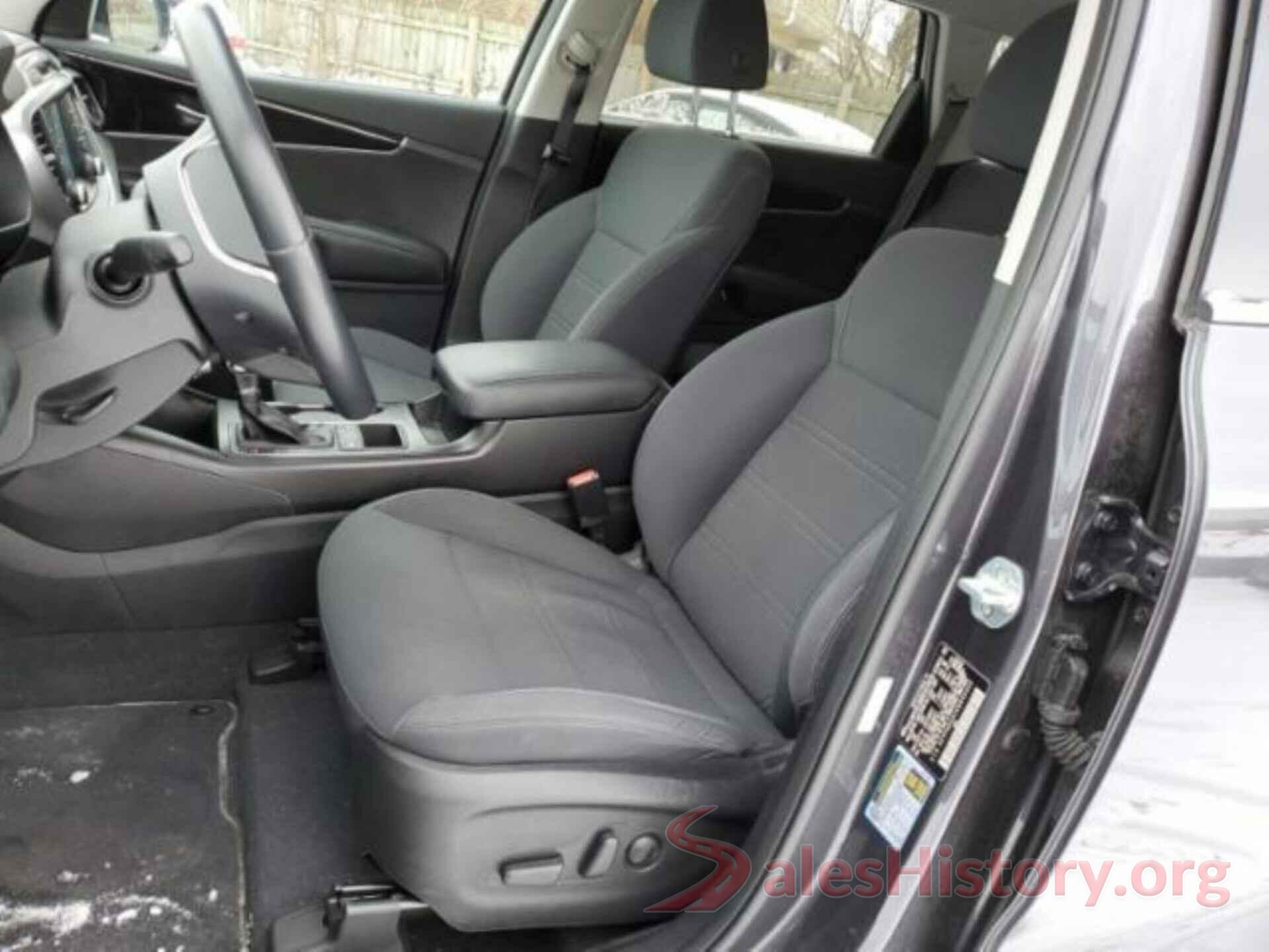 5XYPGDA31KG444432 2019 KIA SORENTO