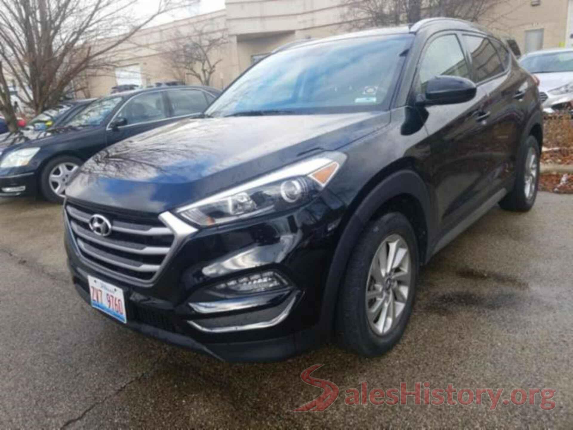 KM8J3CA45HU323572 2017 HYUNDAI TUCSON