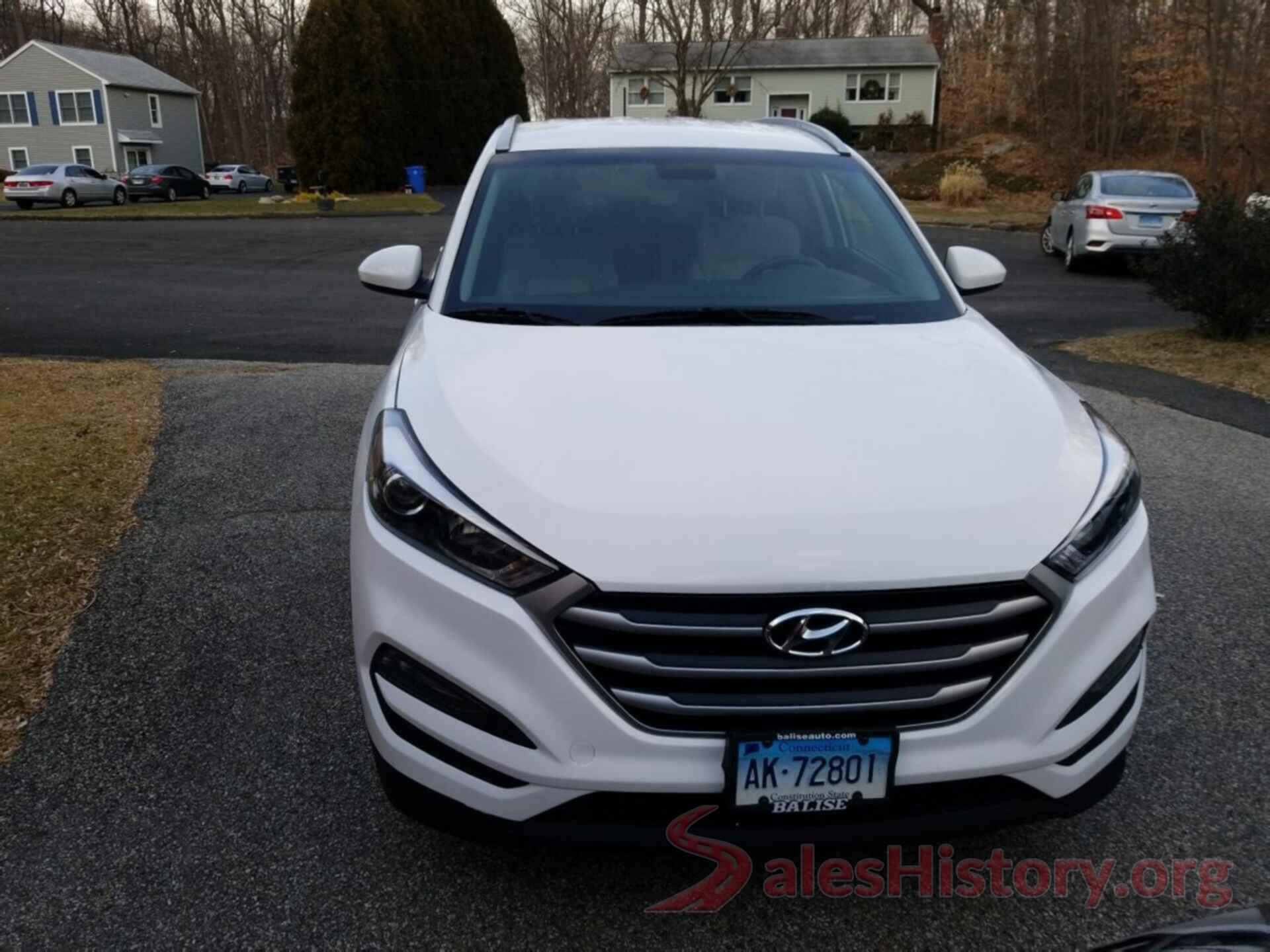 KM8J3CA47HU512563 2017 HYUNDAI TUCSON