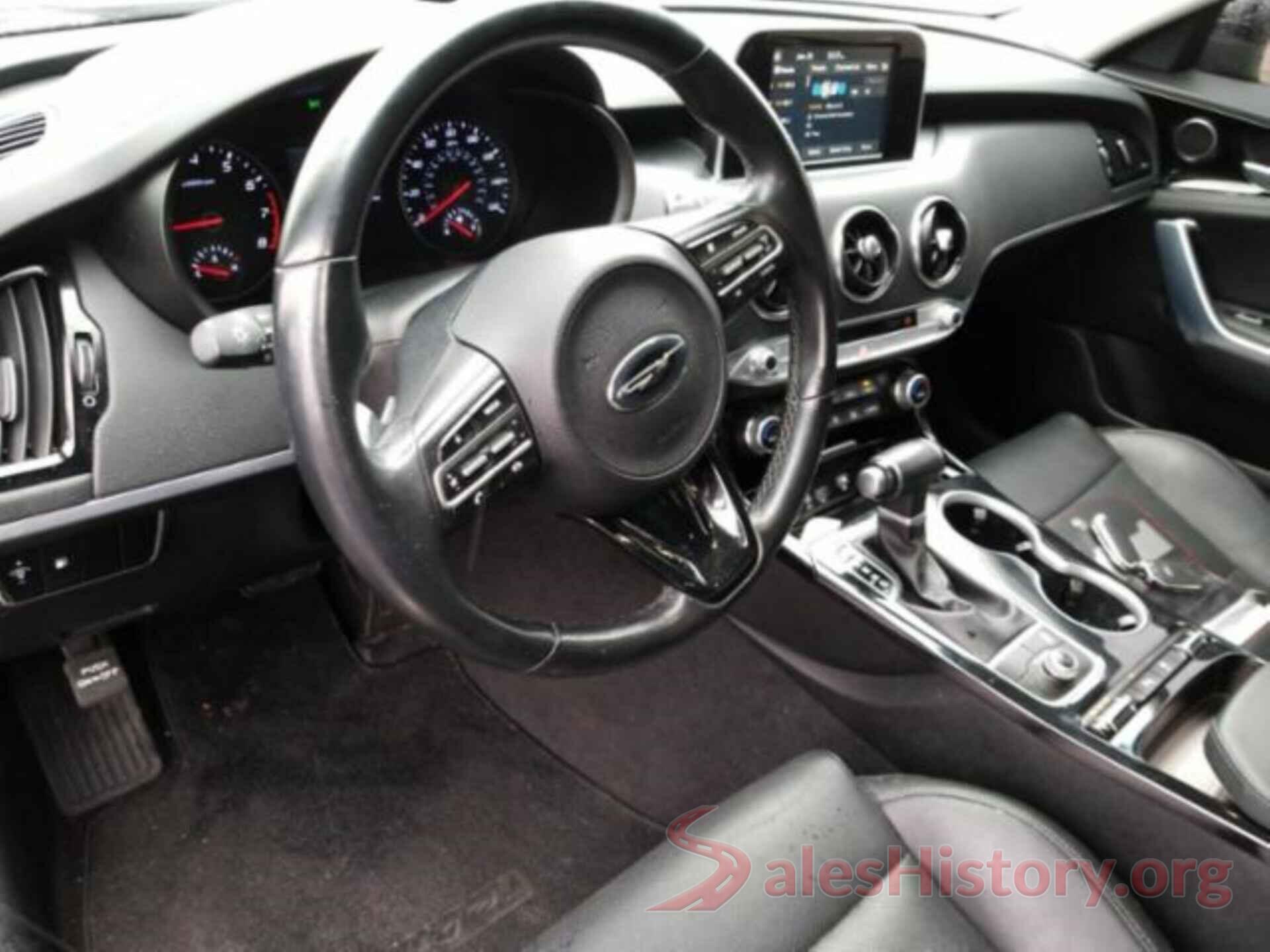 KNAE15LAXJ6015167 2018 KIA STINGER