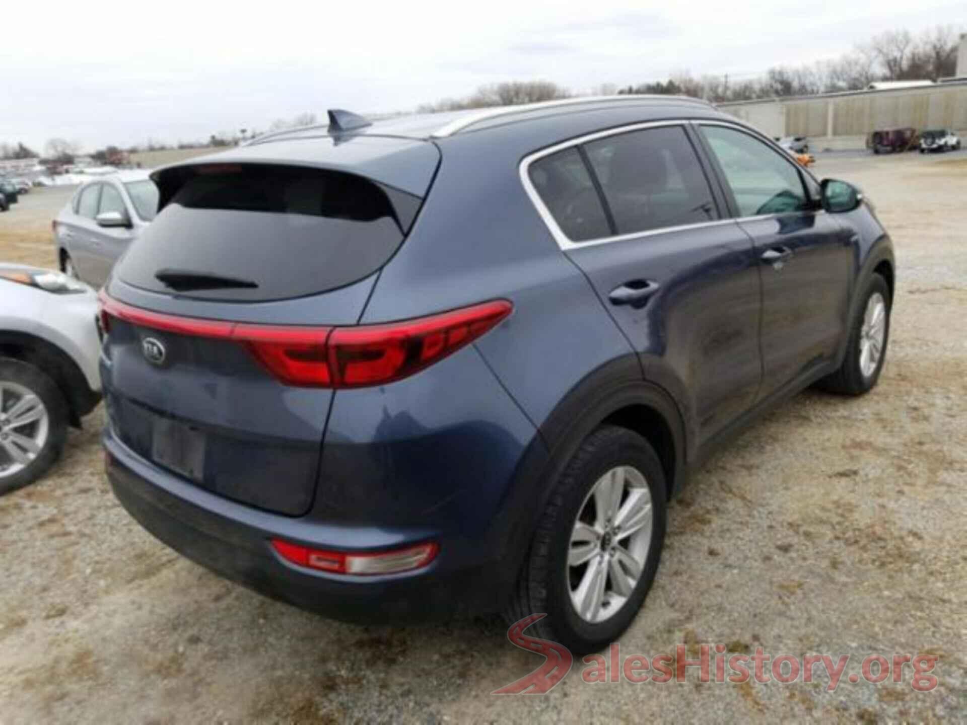 KNDPMCAC0J7362898 2018 KIA SPORTAGE