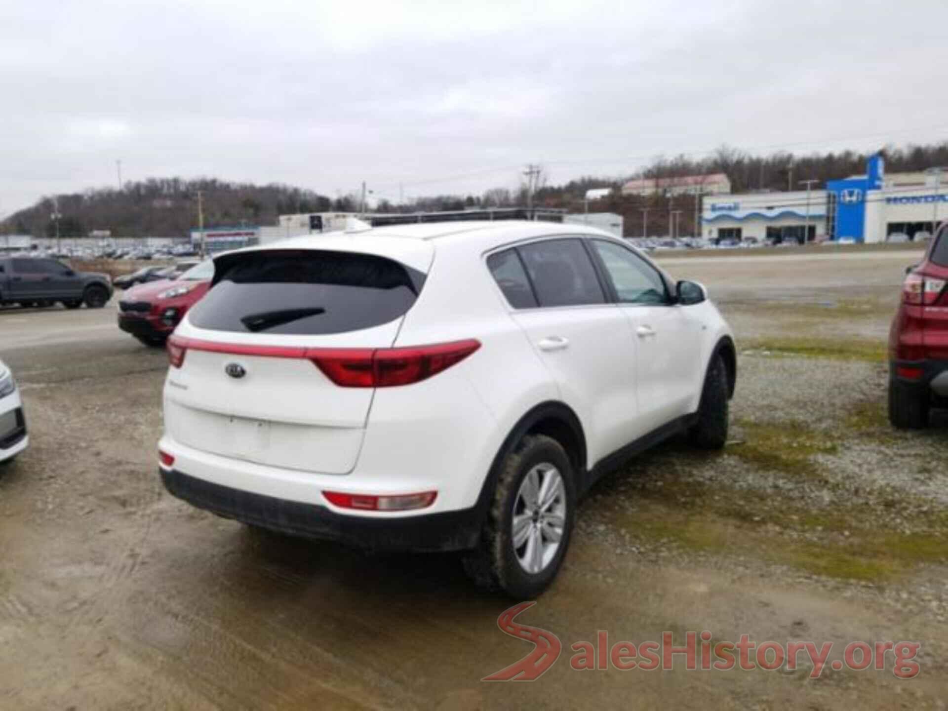 KNDPMCAC0J7408682 2018 KIA SPORTAGE