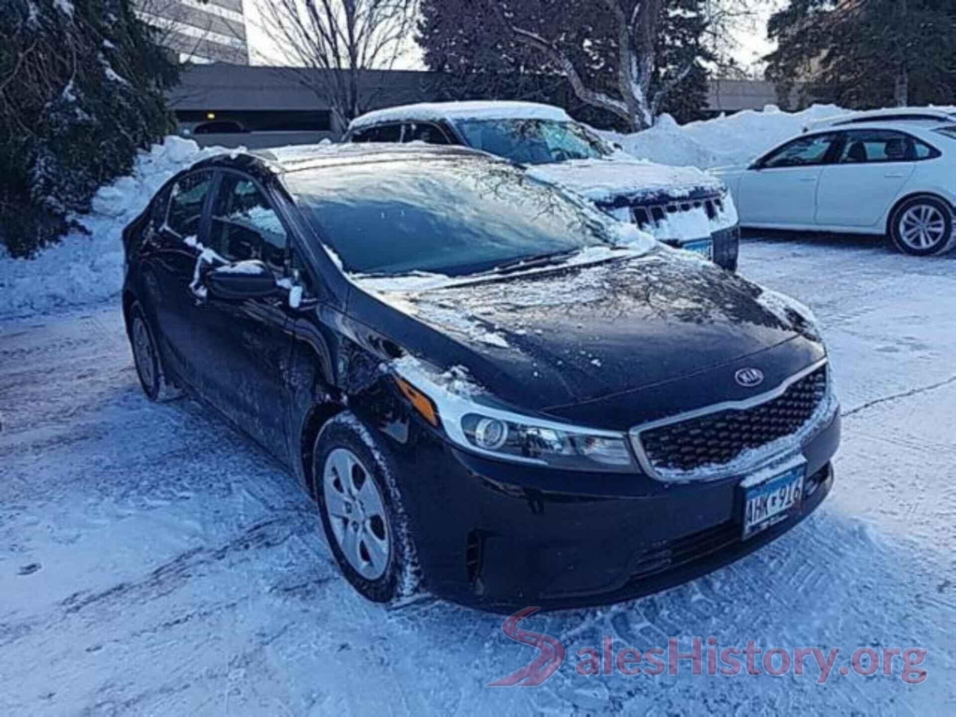 3KPFK4A7XJE218611 2018 KIA FORTE