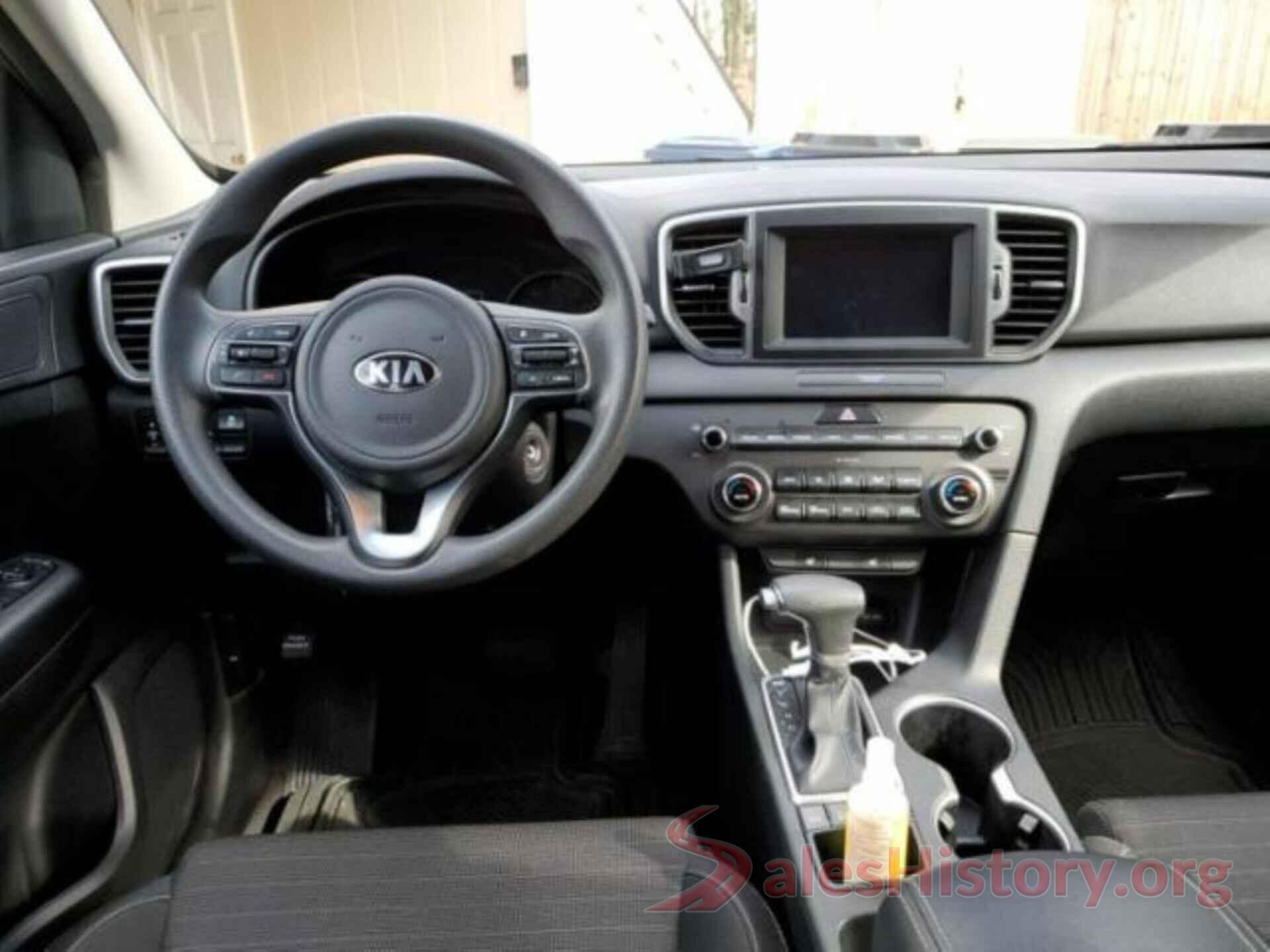 KNDPMCAC9J7418952 2018 KIA SPORTAGE