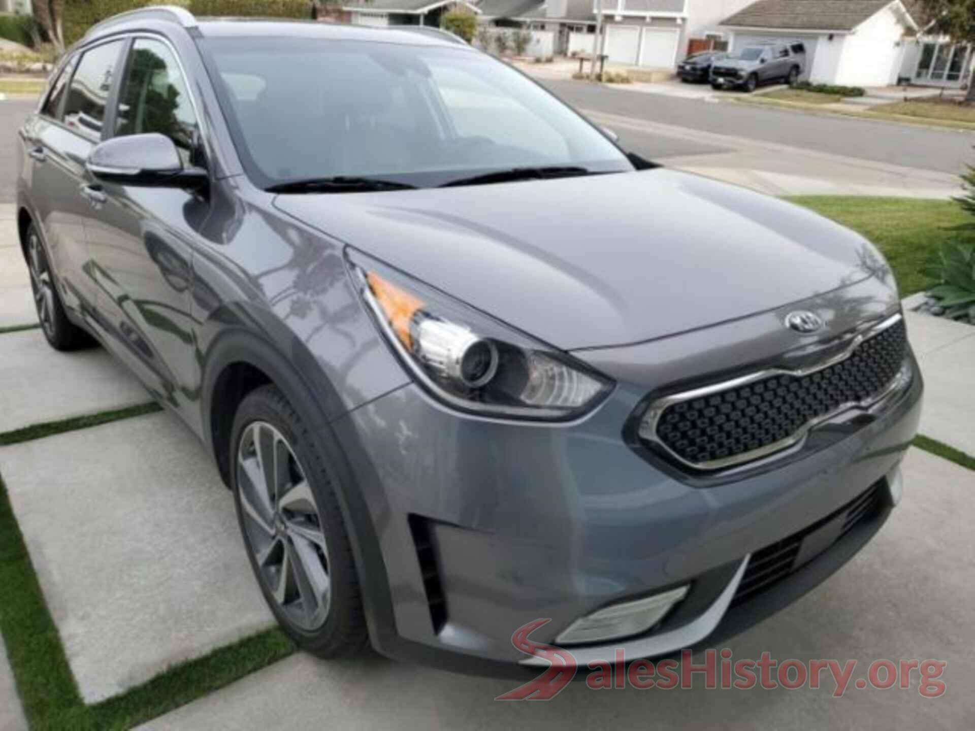 KNDCE3LC0J5145534 2018 KIA NIRO