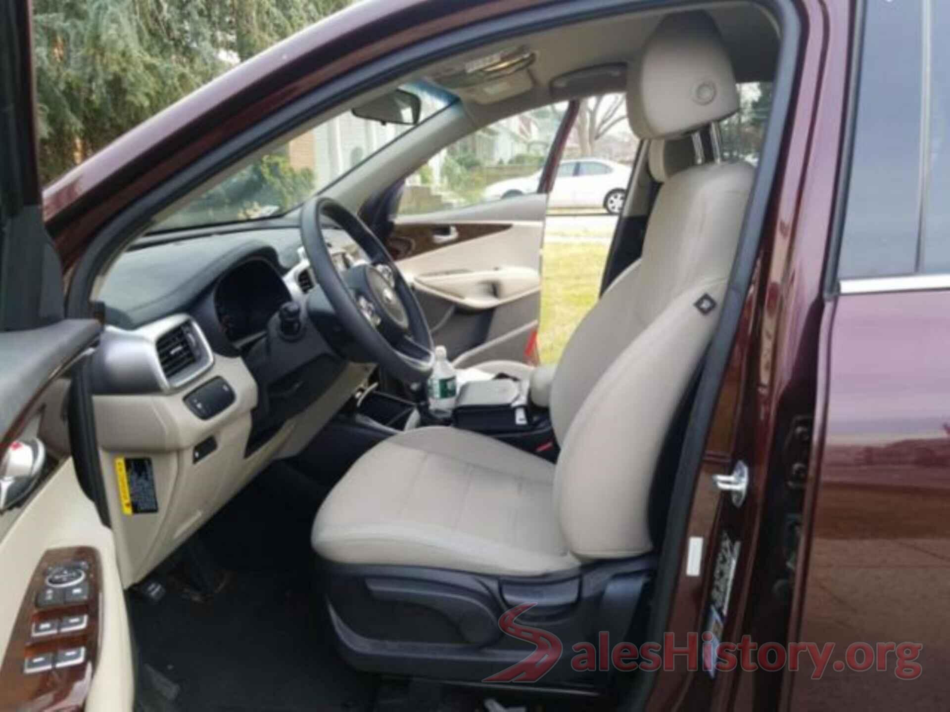 5XYPGDA52JG413187 2018 KIA SORENTO