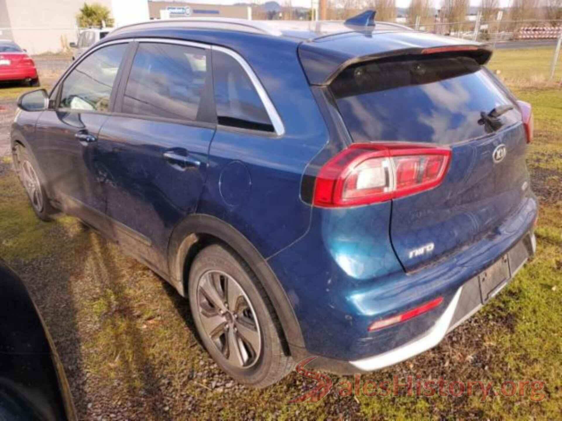 KNDCB3LC1J5128010 2018 KIA NIRO