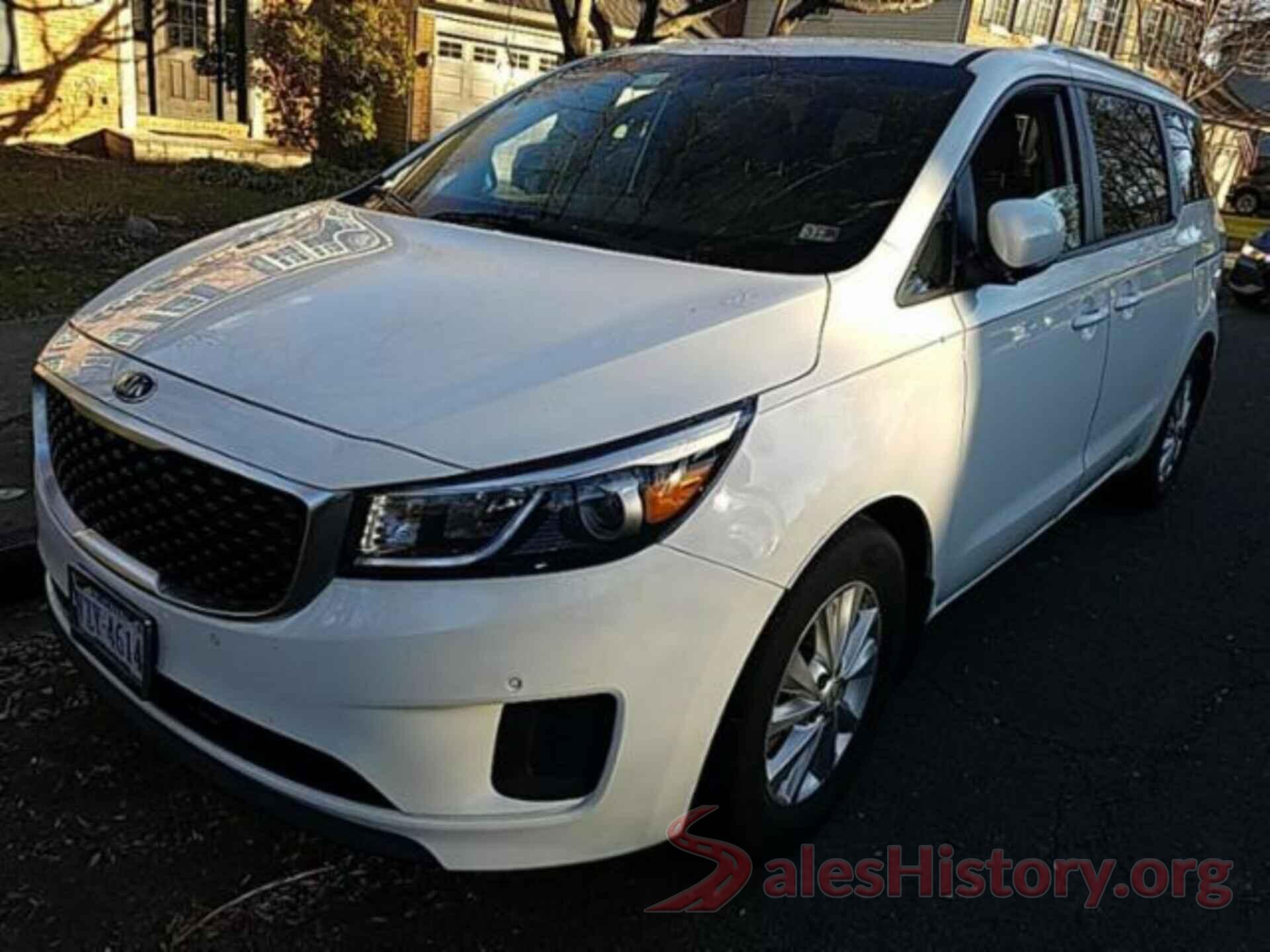 KNDMB5C17H6325041 2017 KIA SEDONA