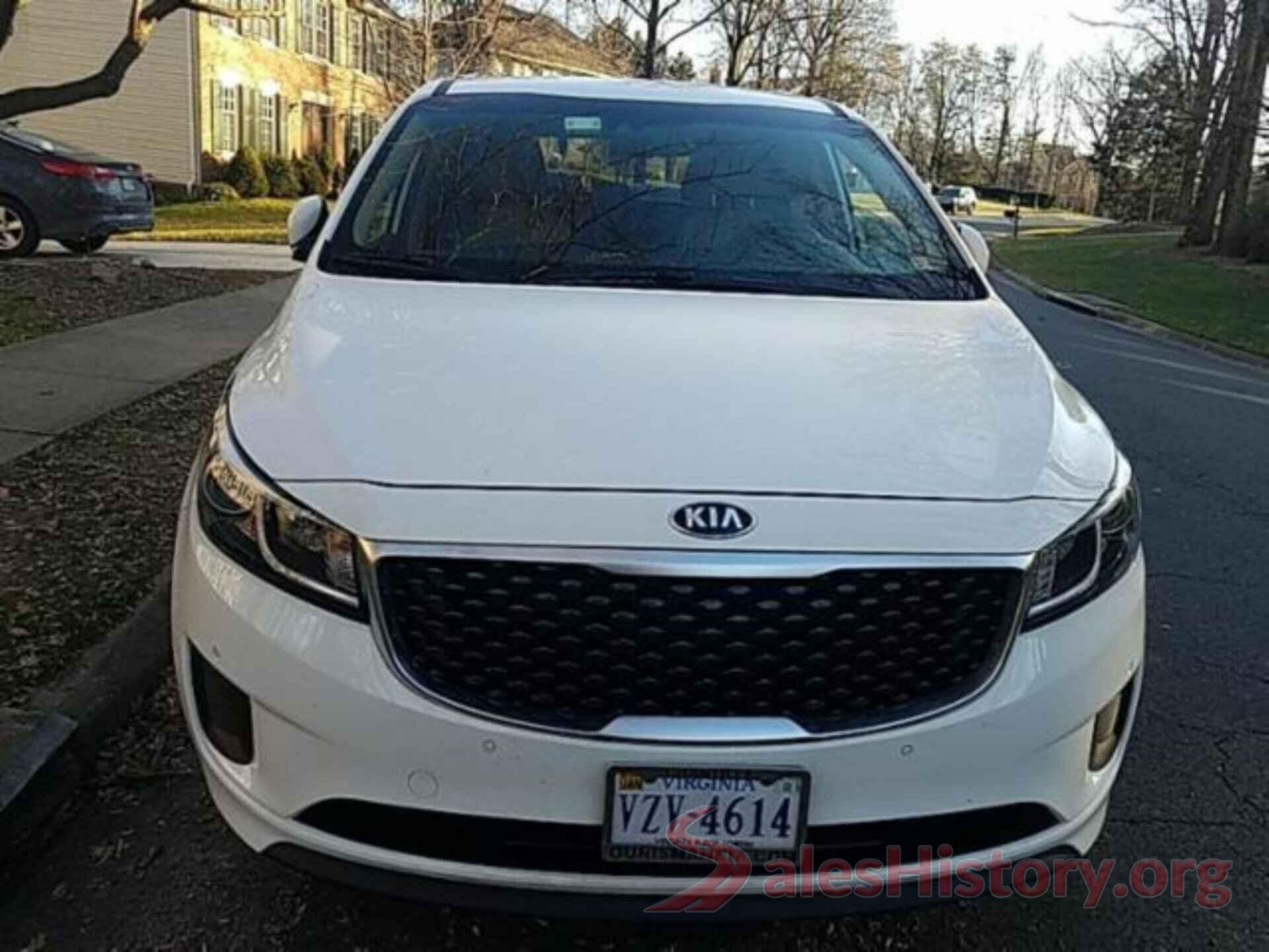 KNDMB5C17H6325041 2017 KIA SEDONA